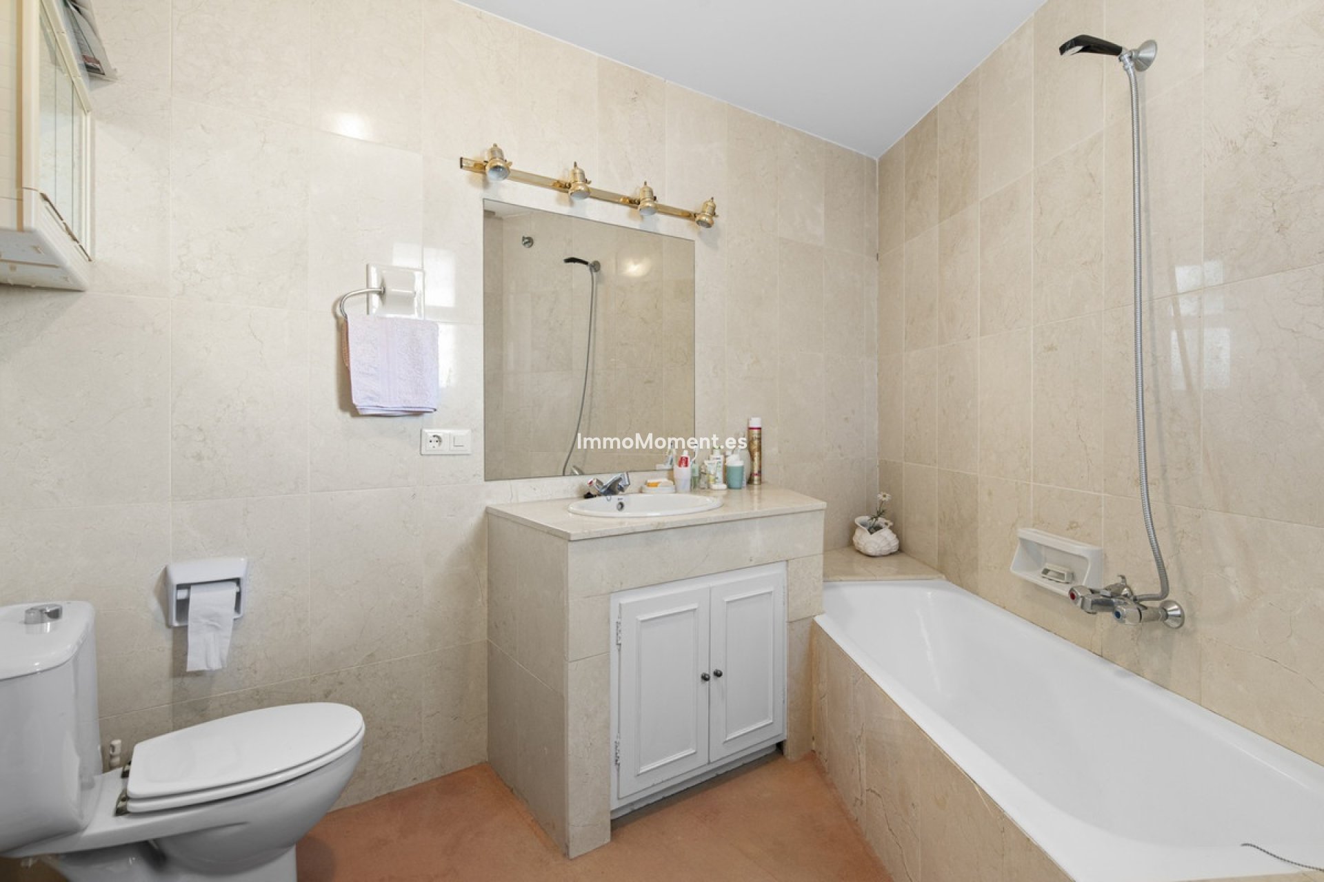 Resale - Apartment - Marbella - Guadalmina Alta