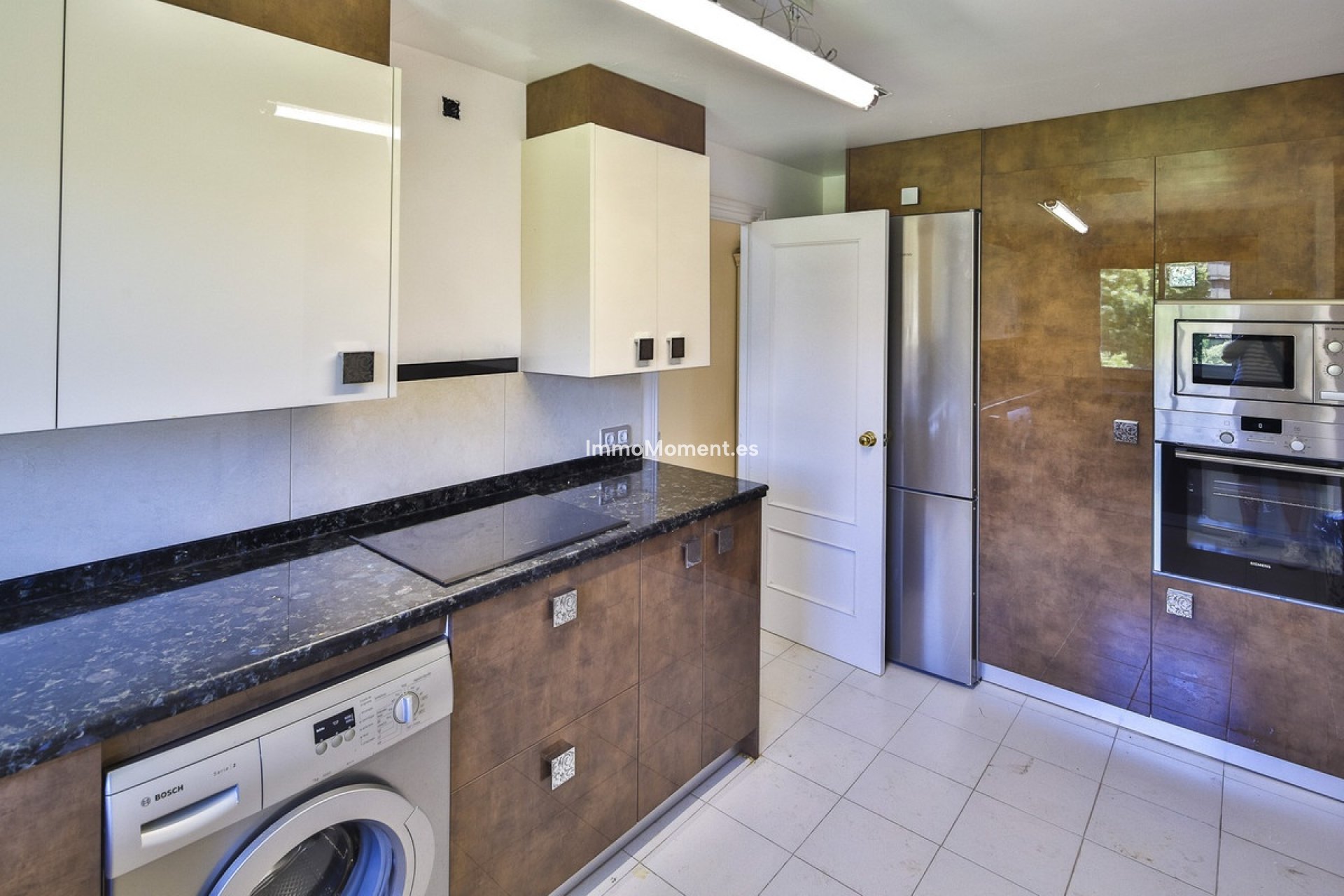 Resale - Apartment - Marbella - Guadalmina Alta