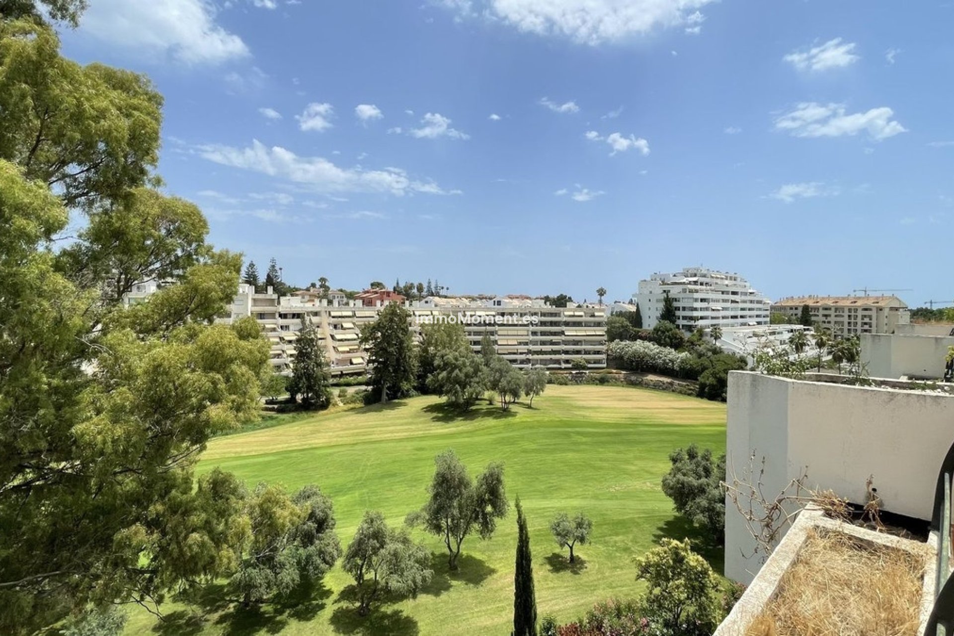 Resale - Apartment - Marbella - Guadalmina Alta