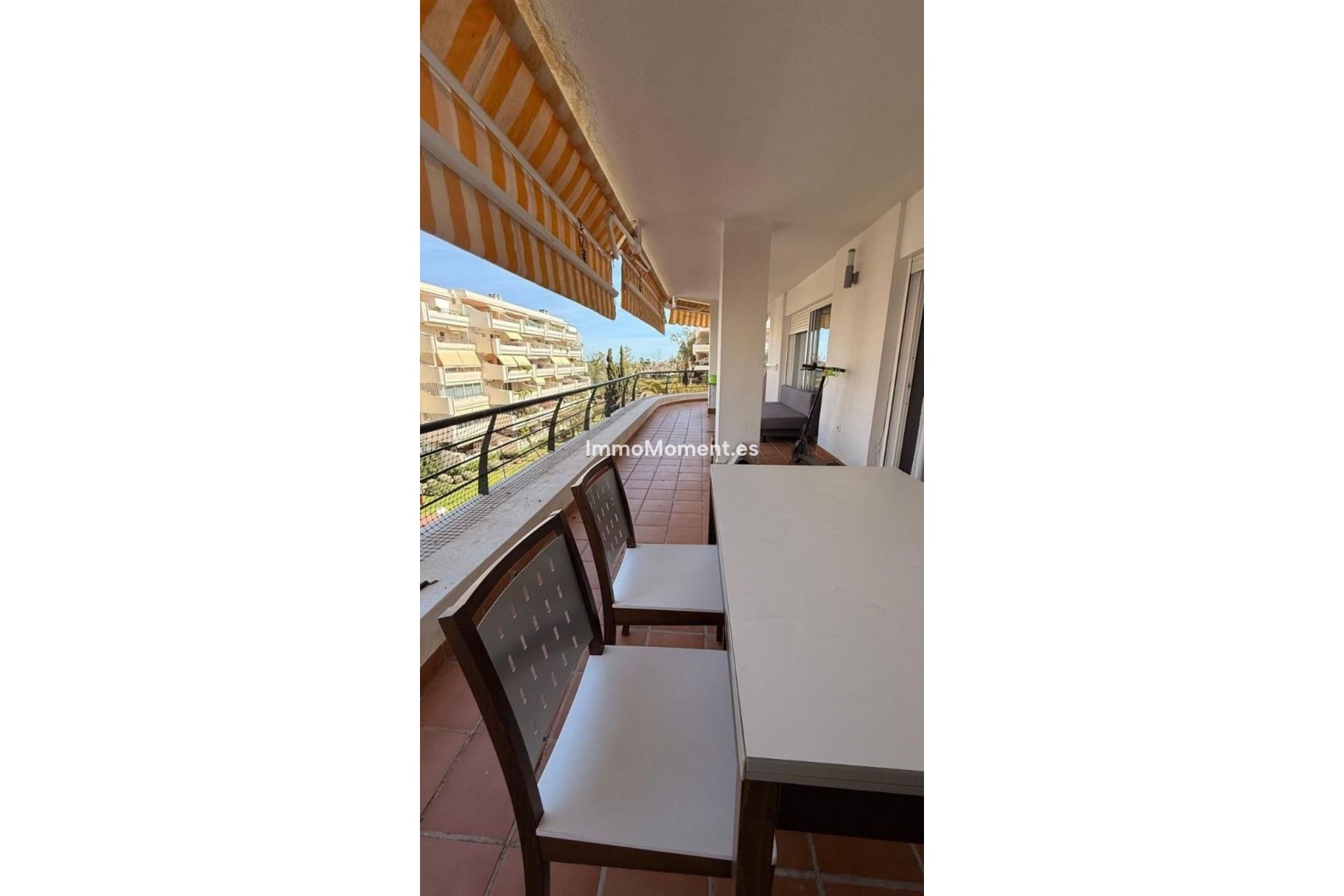 Resale - Apartment - Marbella - Guadalmina Alta