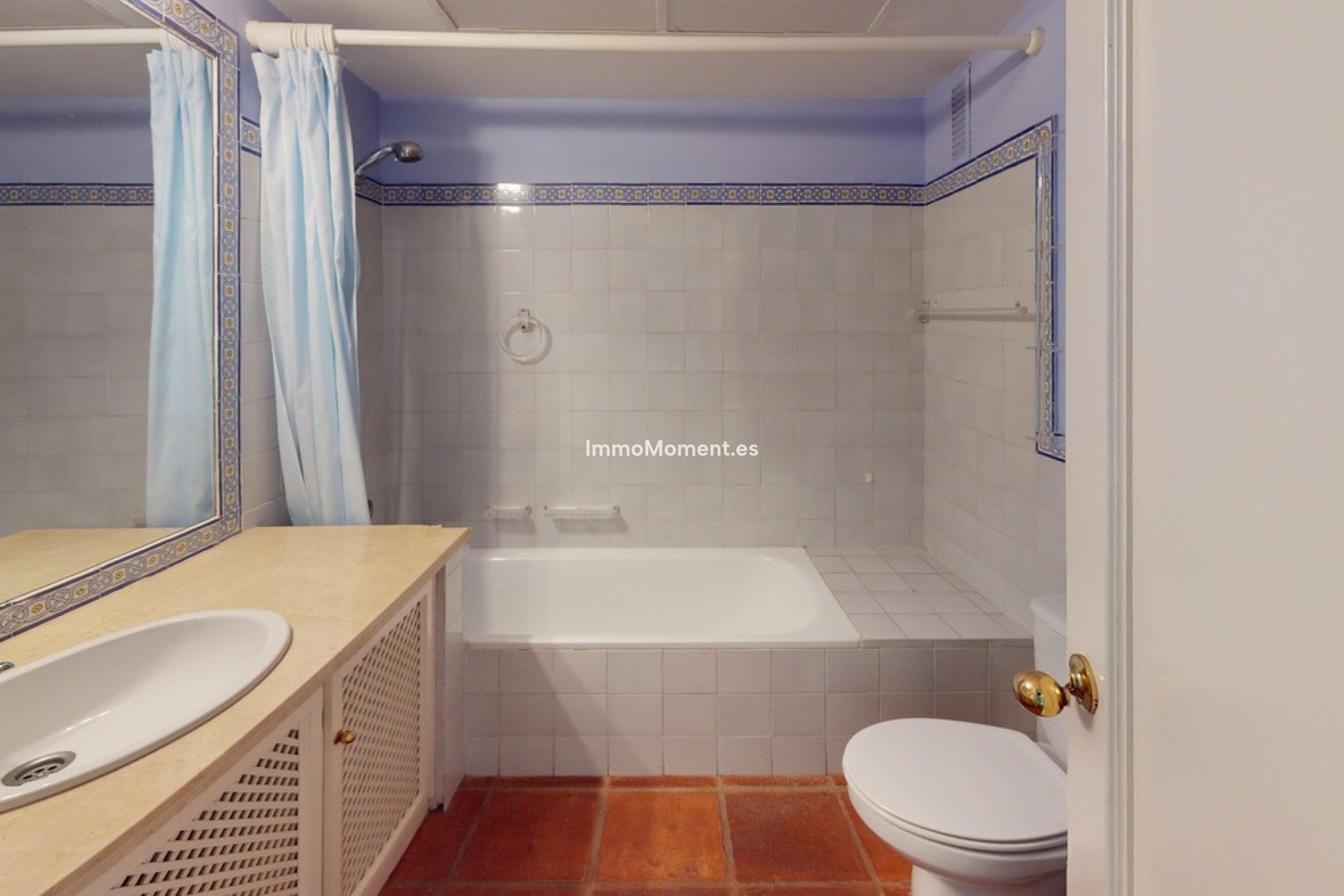 Resale - Apartment - Marbella - Guadalmina Alta