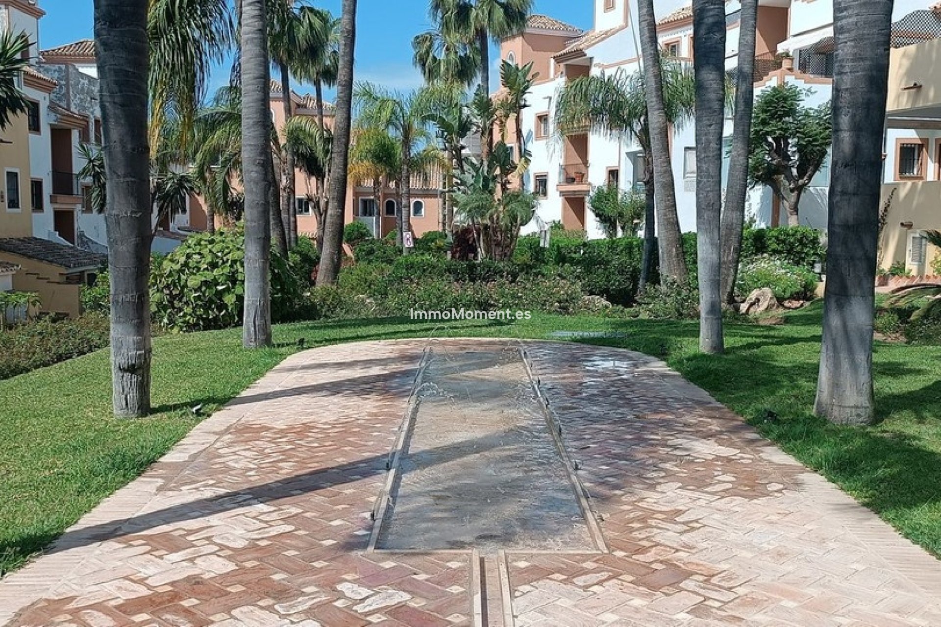 Resale - Apartment - Marbella - Guadalmina Alta