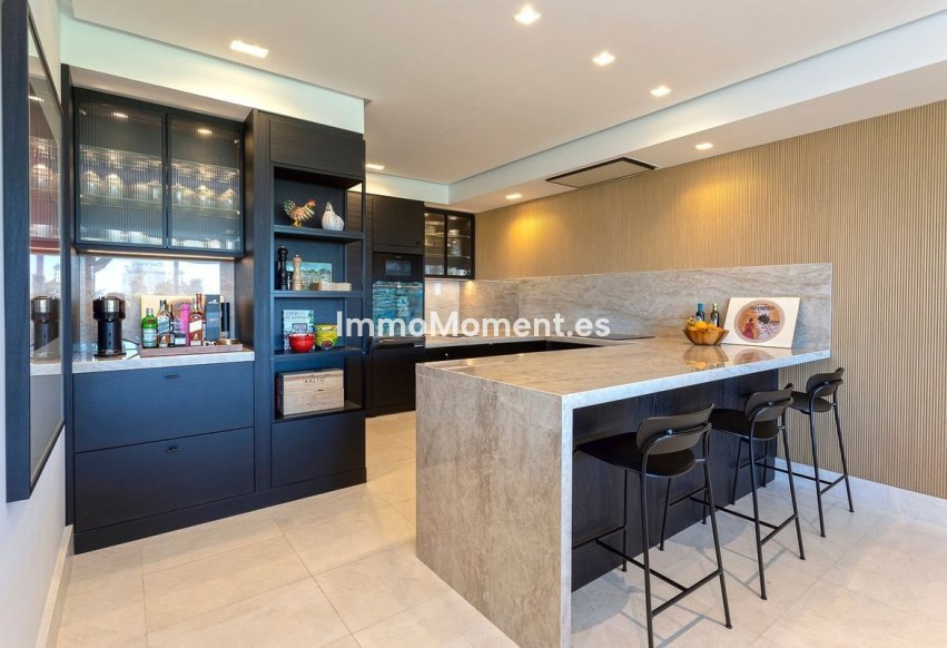 Resale - Apartment - Marbella - Guadalmina Alta