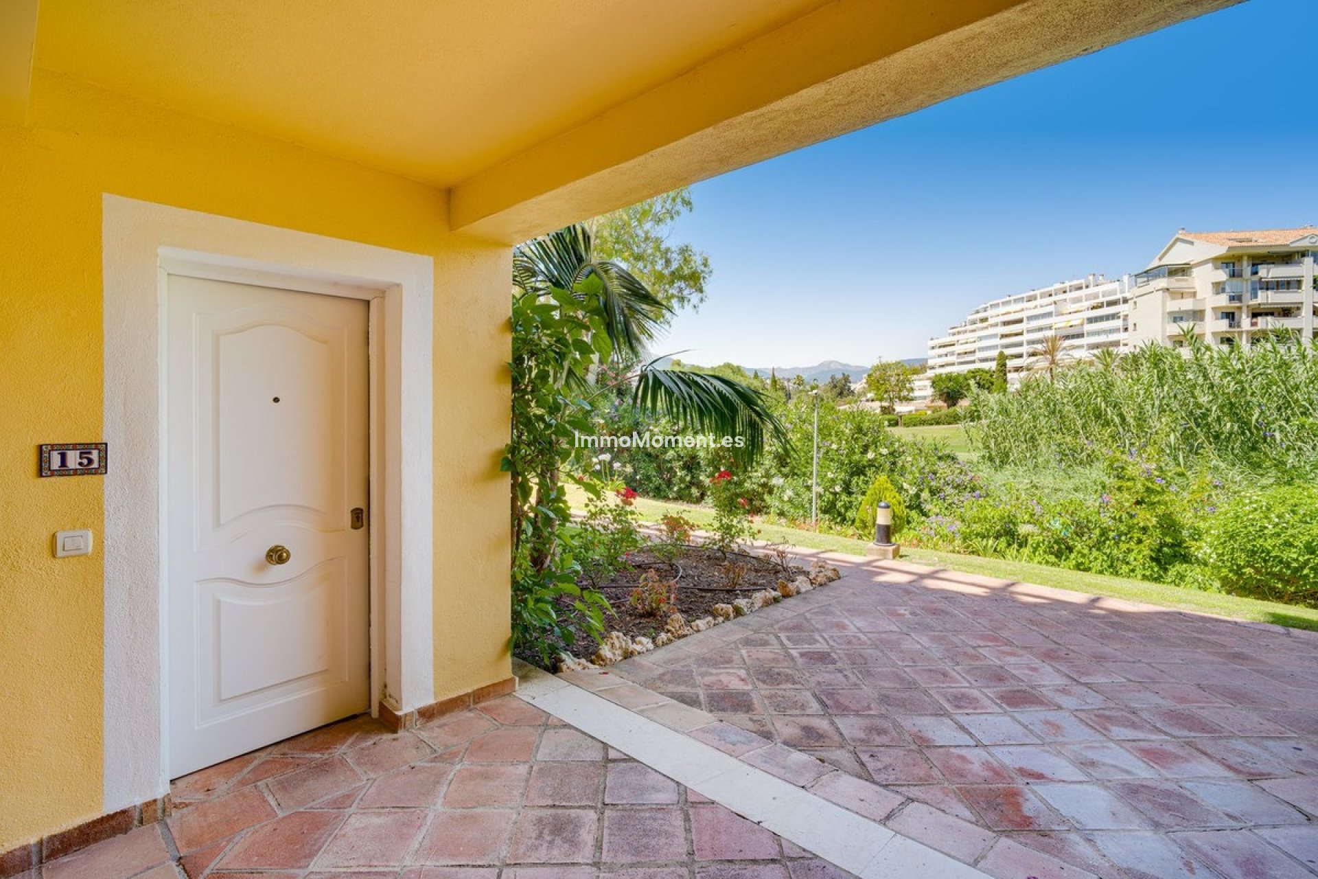 Resale - Apartment - Marbella - Guadalmina Alta