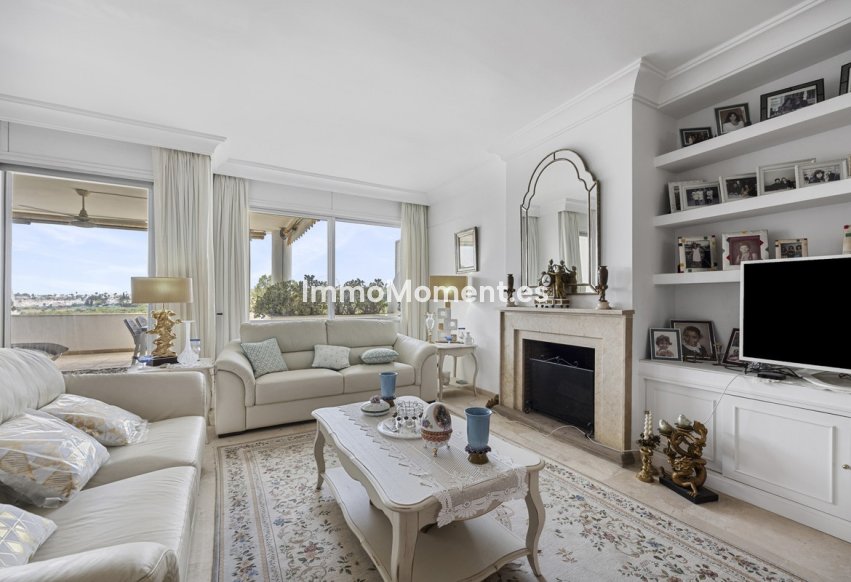 Resale - Apartment - Marbella - Guadalmina Alta