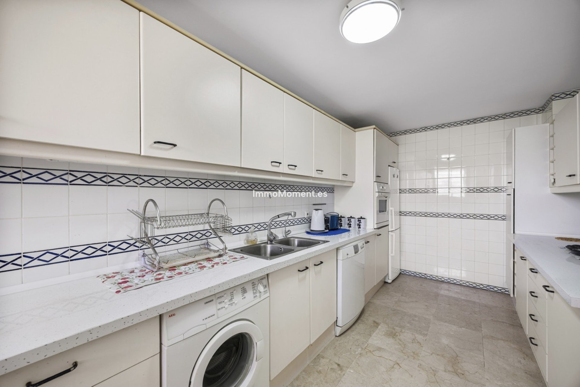Resale - Apartment - Marbella - Guadalmina Alta