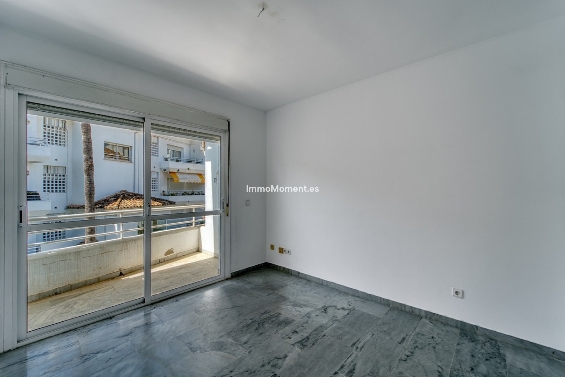 Resale - Apartment - Marbella - Guadalmina Baja