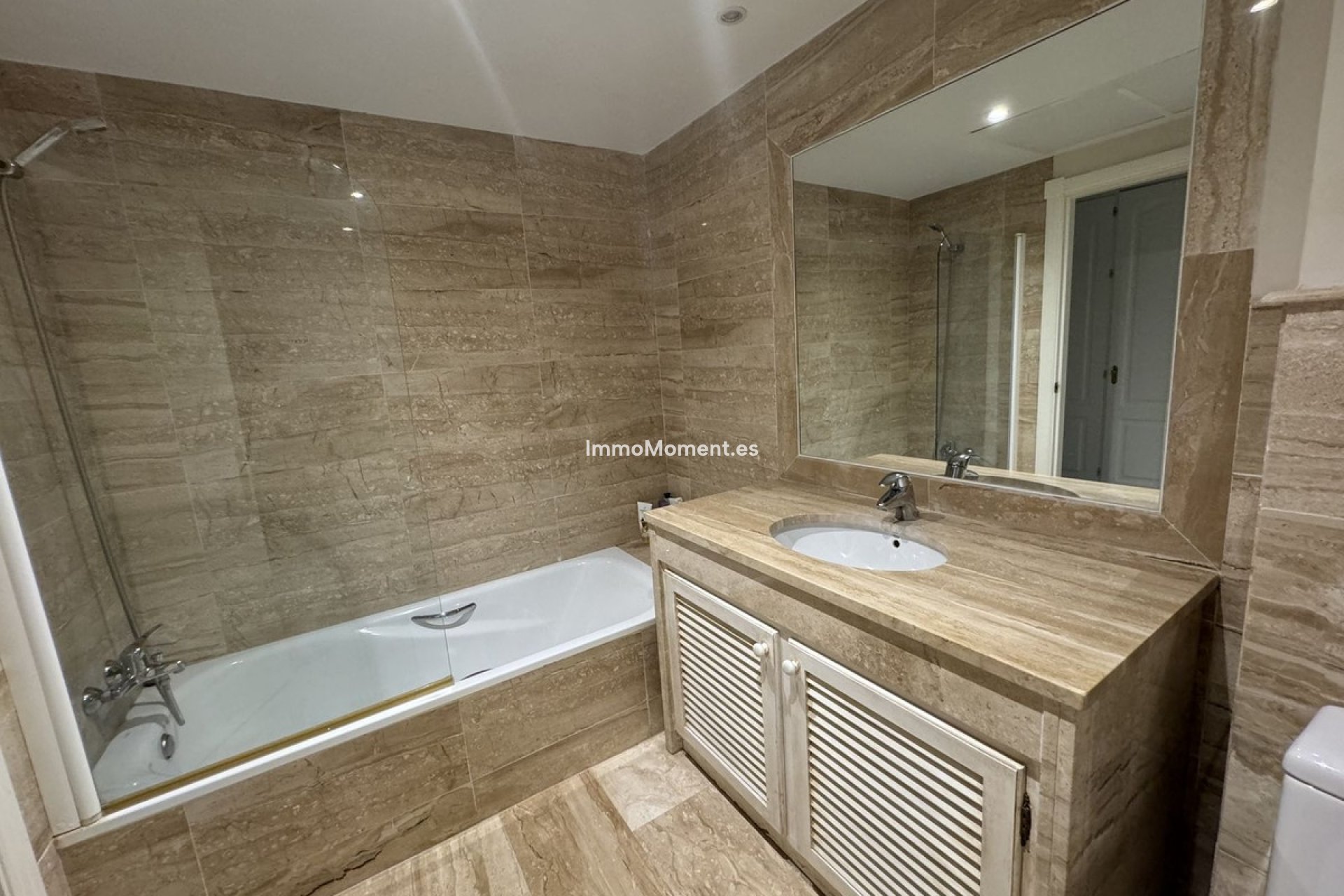 Resale - Apartment - Marbella - Guadalmina Baja