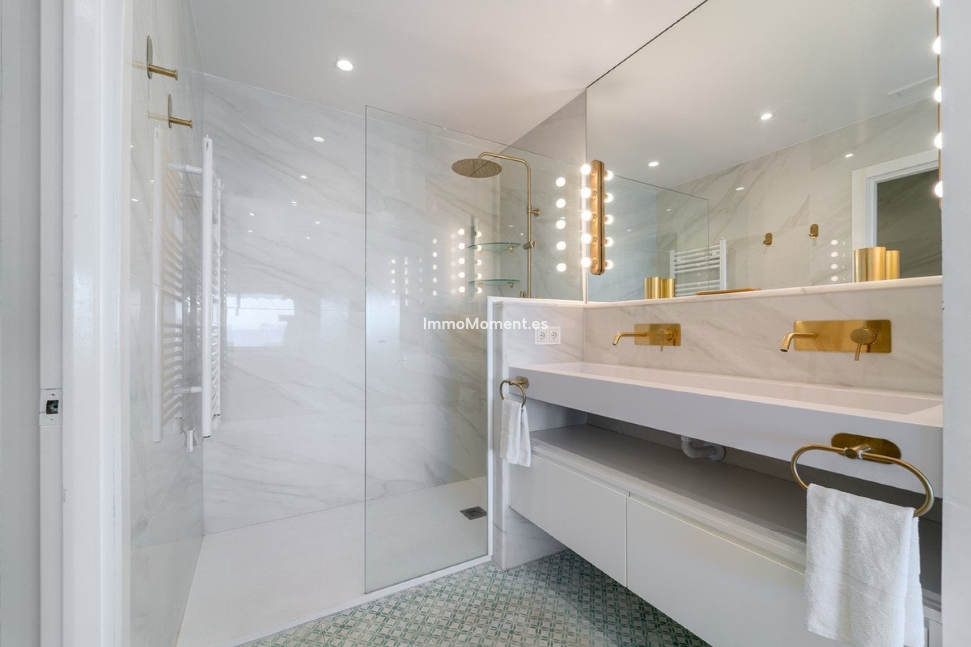 Resale - Apartment - Marbella - Guadalmina Baja