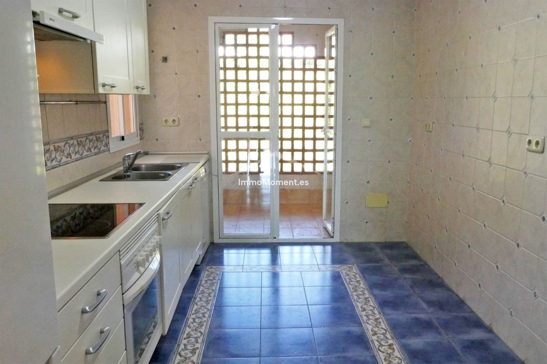 Resale - Apartment - Marbella - Guadalmina Baja