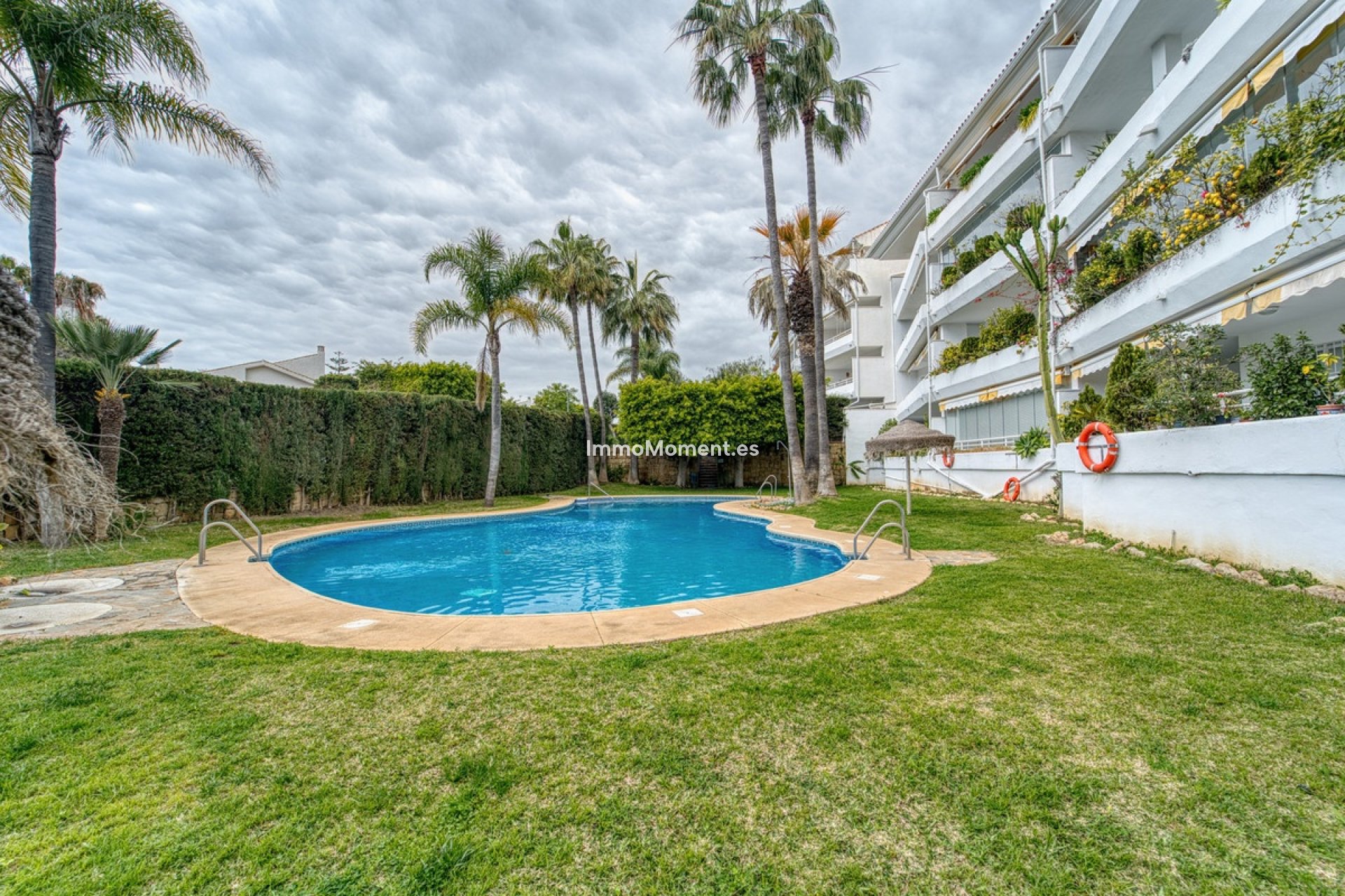 Resale - Apartment - Marbella - Guadalmina Baja