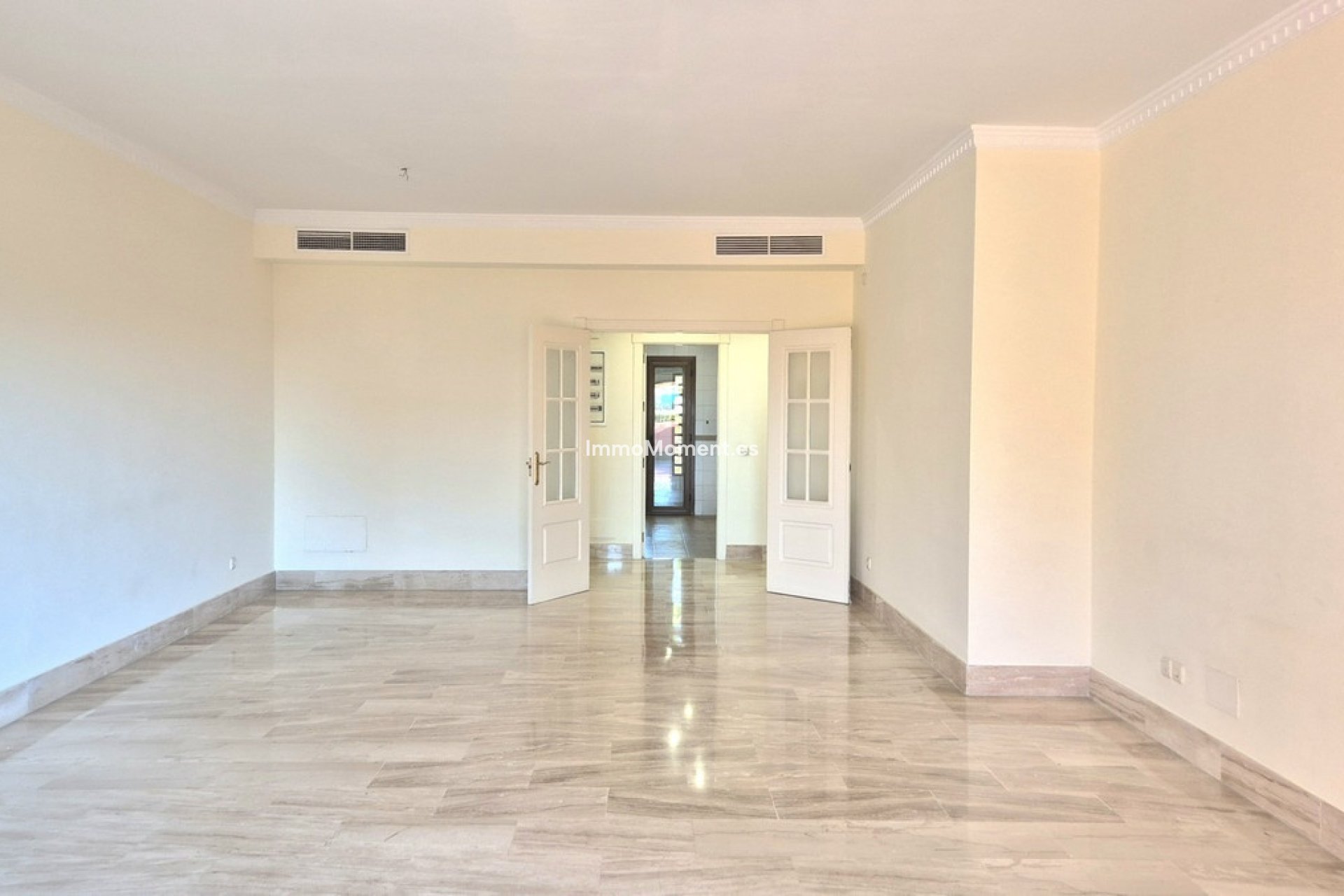 Resale - Apartment - Marbella - Guadalmina Baja