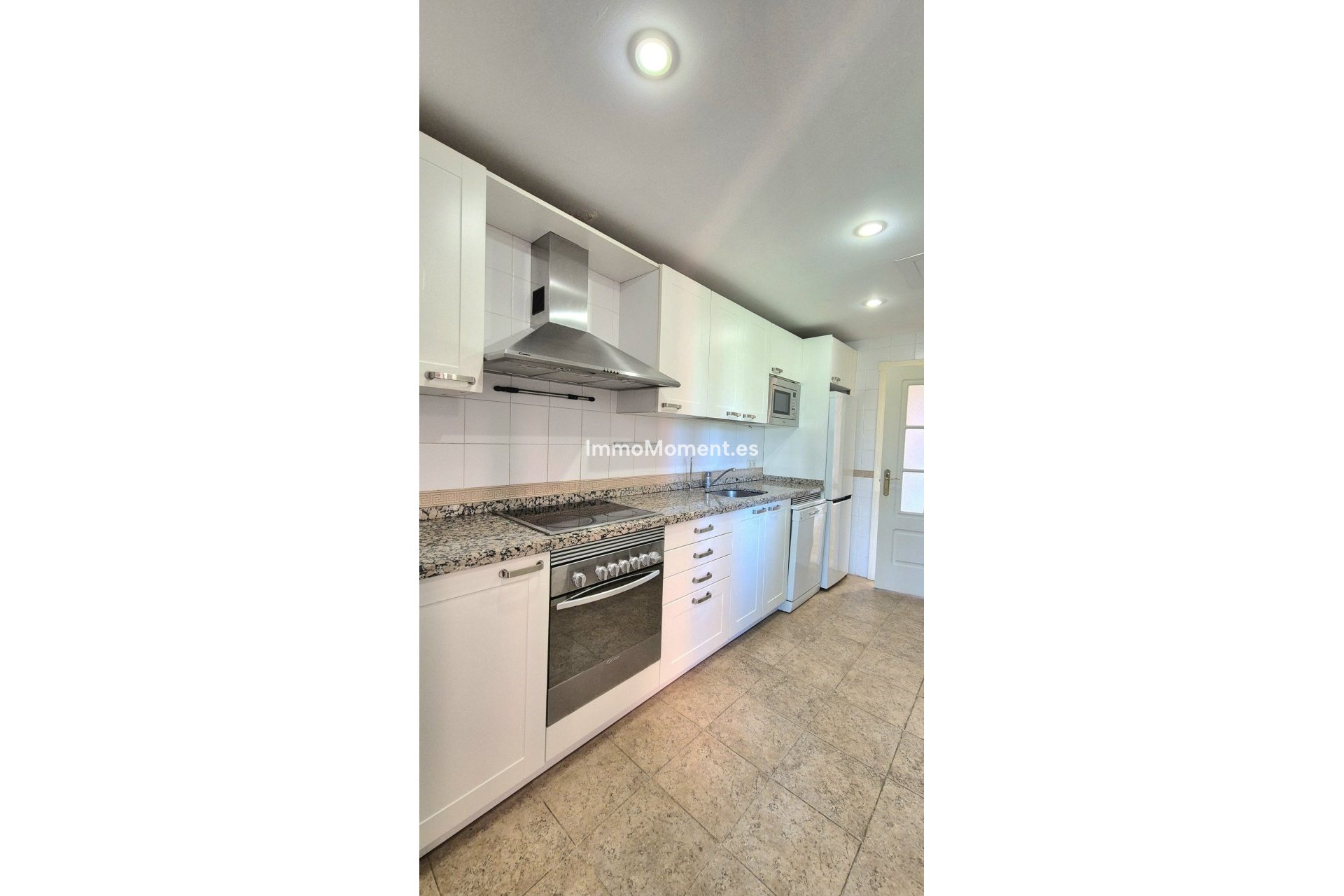 Resale - Apartment - Marbella - Guadalmina Baja