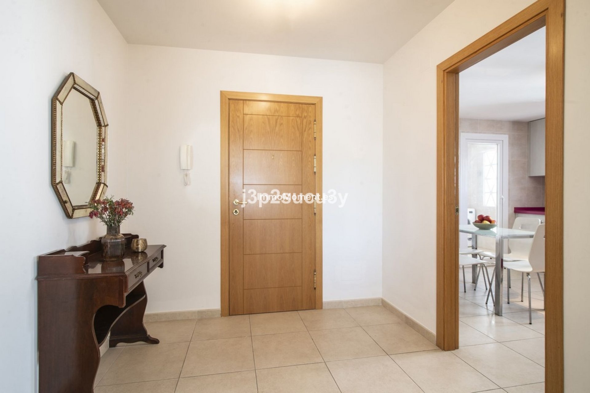 Resale - Apartment - Marbella - La Campana