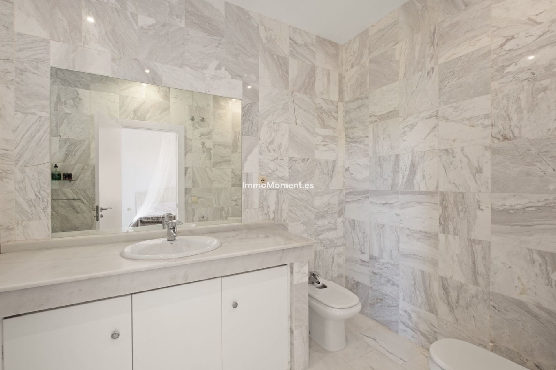 Resale - Apartment - Marbella - La Mairena