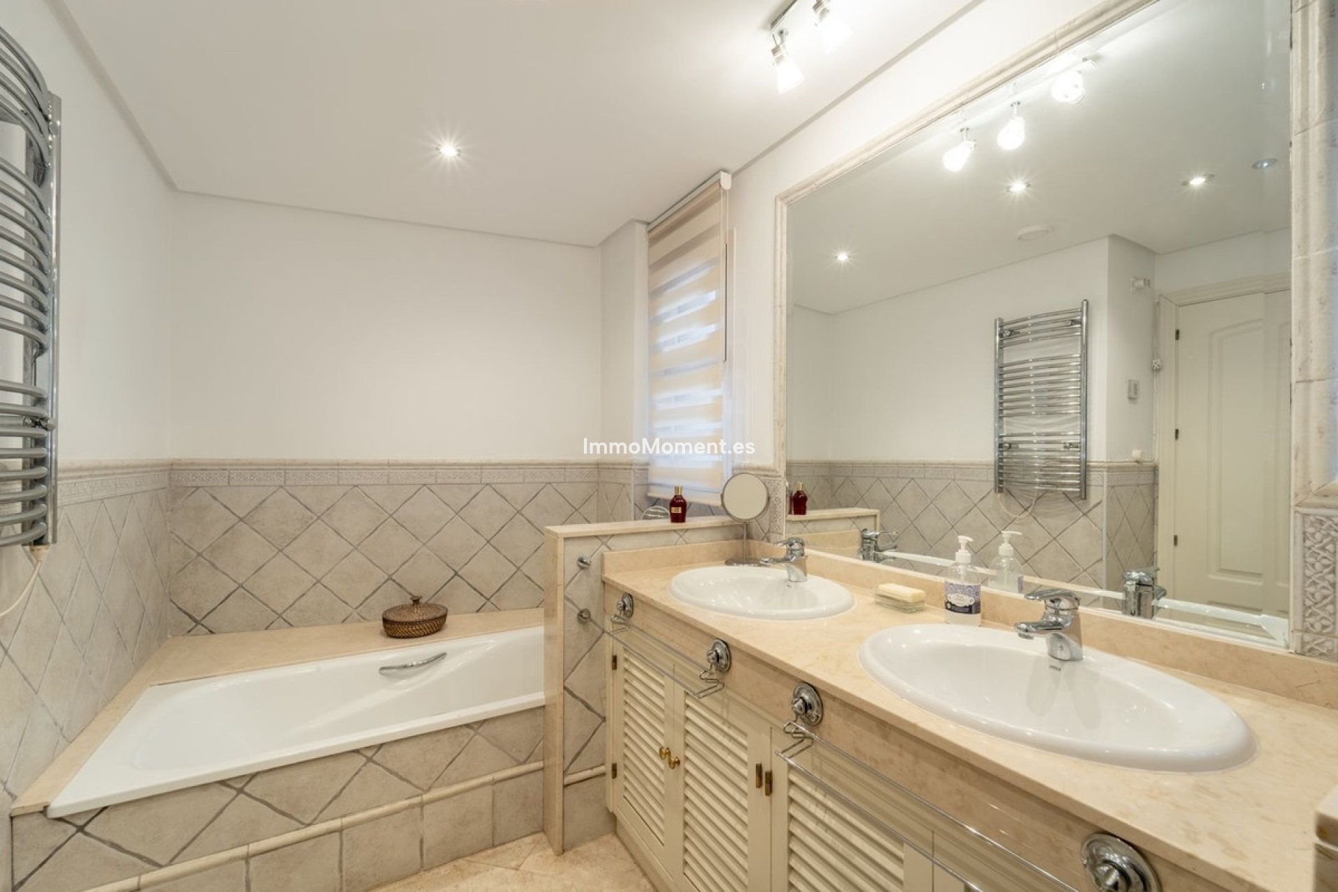 Resale - Apartment - Marbella - La Mairena