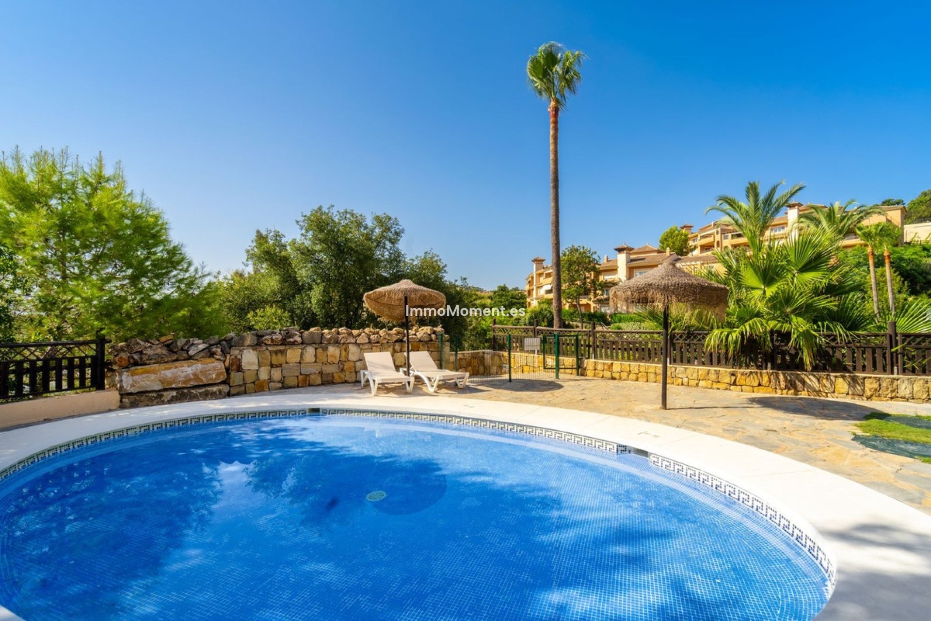 Resale - Apartment - Marbella - La Mairena