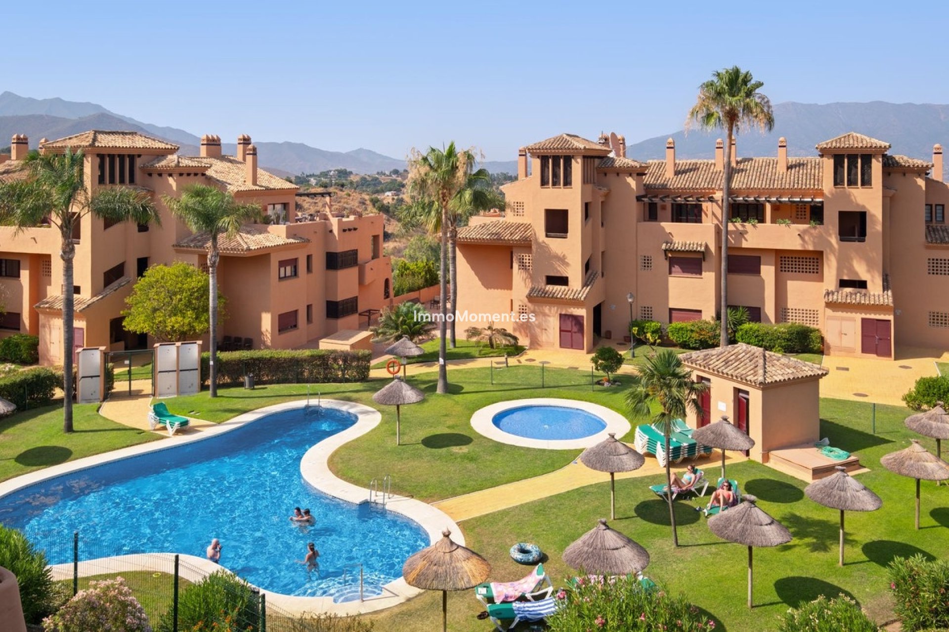 Resale - Apartment - Marbella - La Mairena