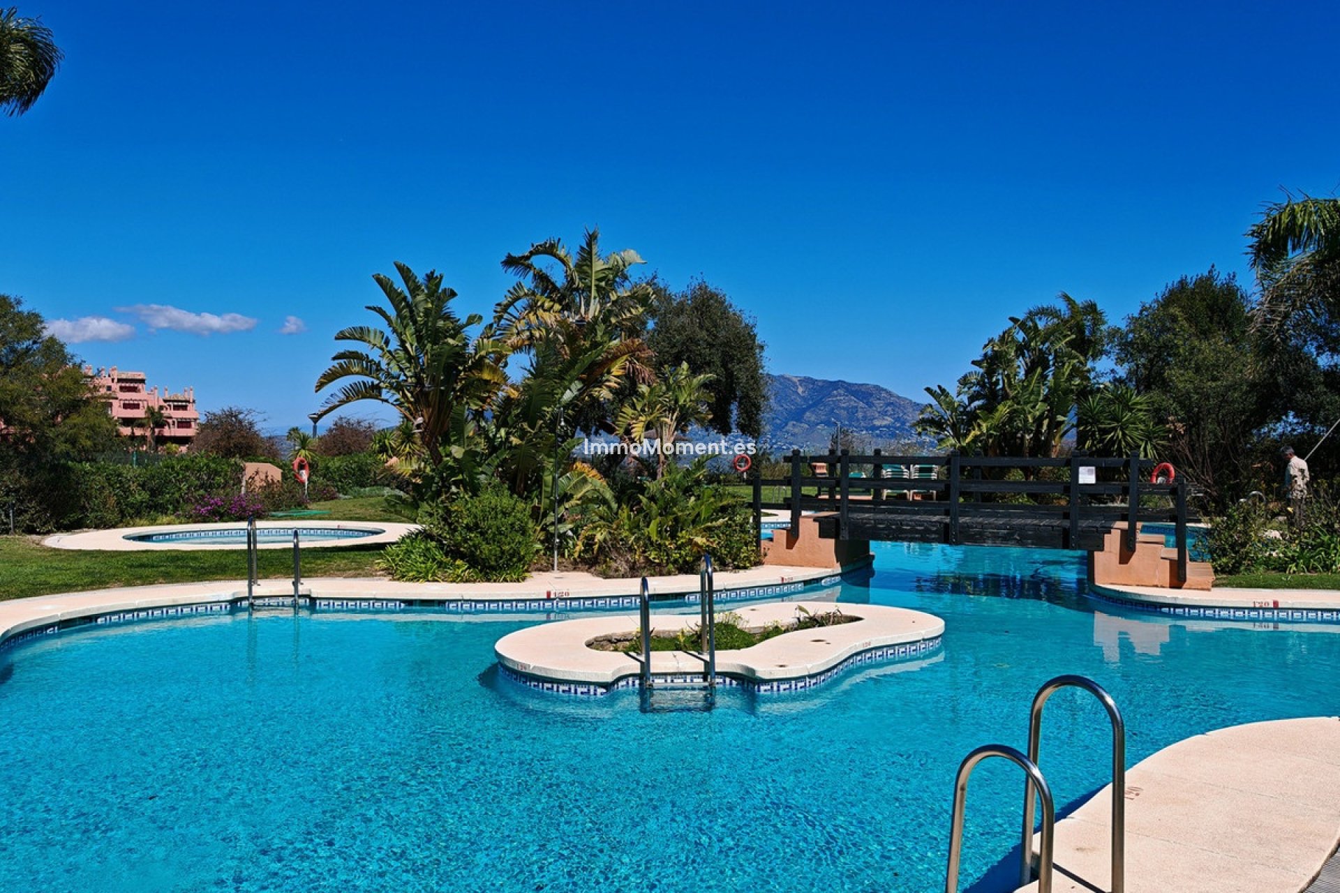 Resale - Apartment - Marbella - La Mairena