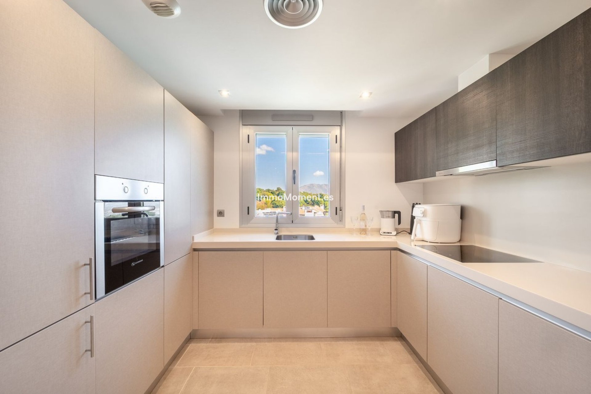 Resale - Apartment - Marbella - La Mairena