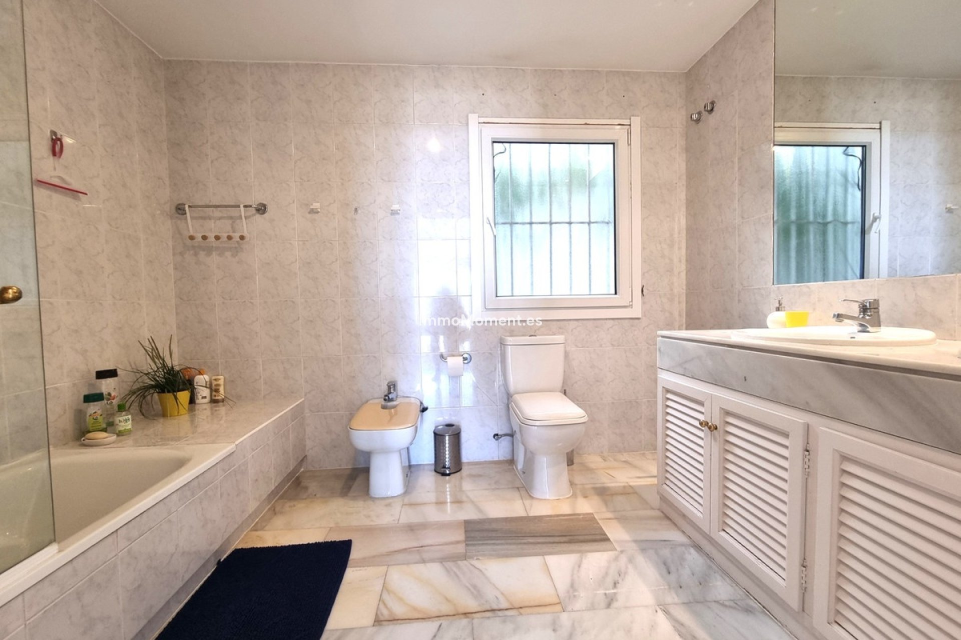 Resale - Apartment - Marbella - La Mairena
