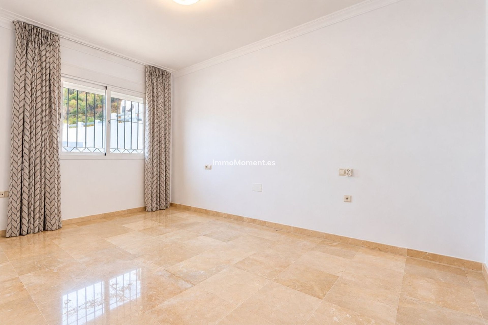 Resale - Apartment - Marbella - La Mairena