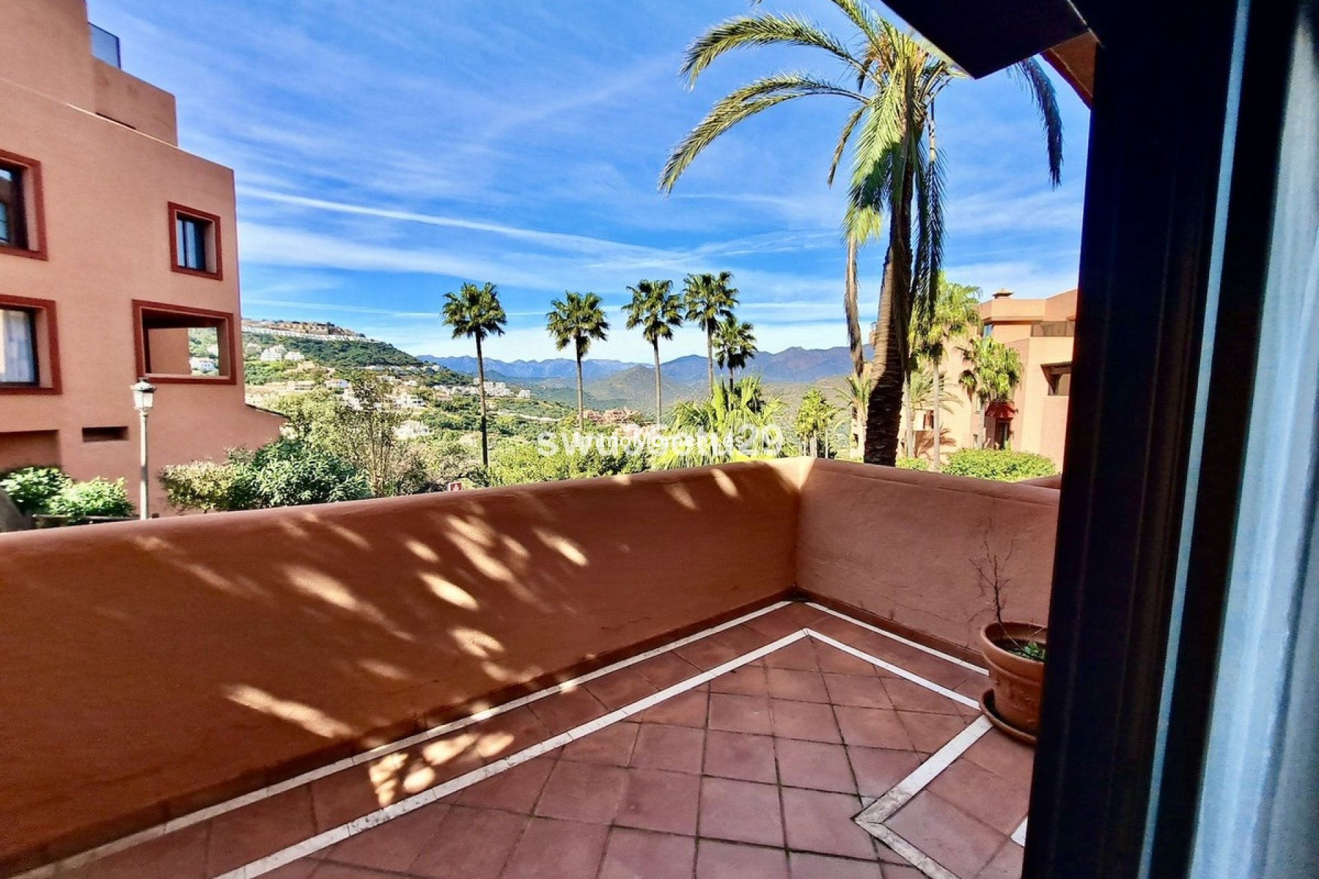 Resale - Apartment - Marbella - La Mairena