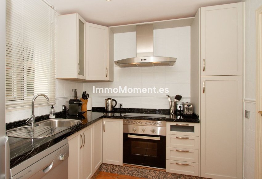 Resale - Apartment - Marbella - La Mairena