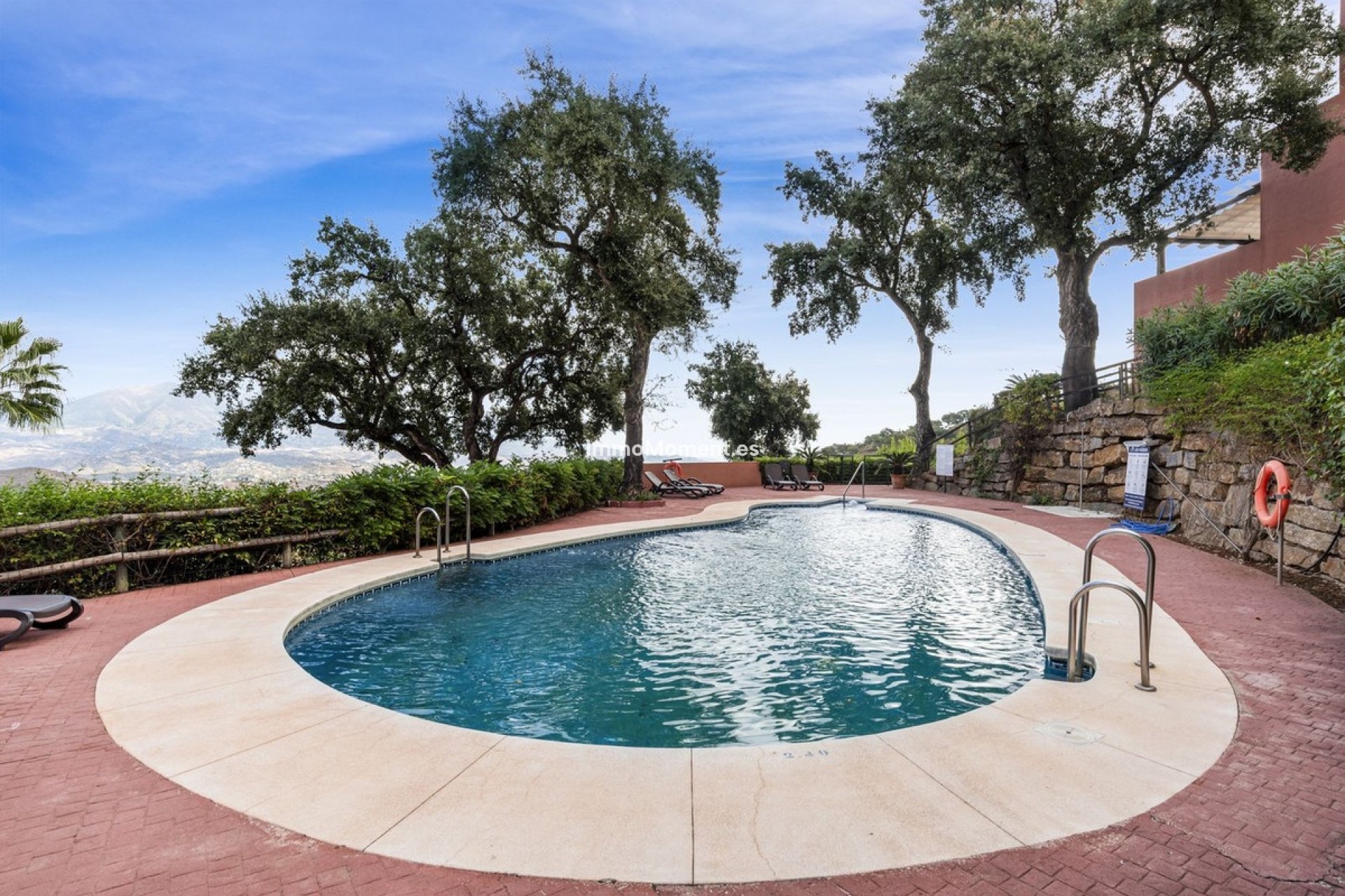 Resale - Apartment - Marbella - La Mairena