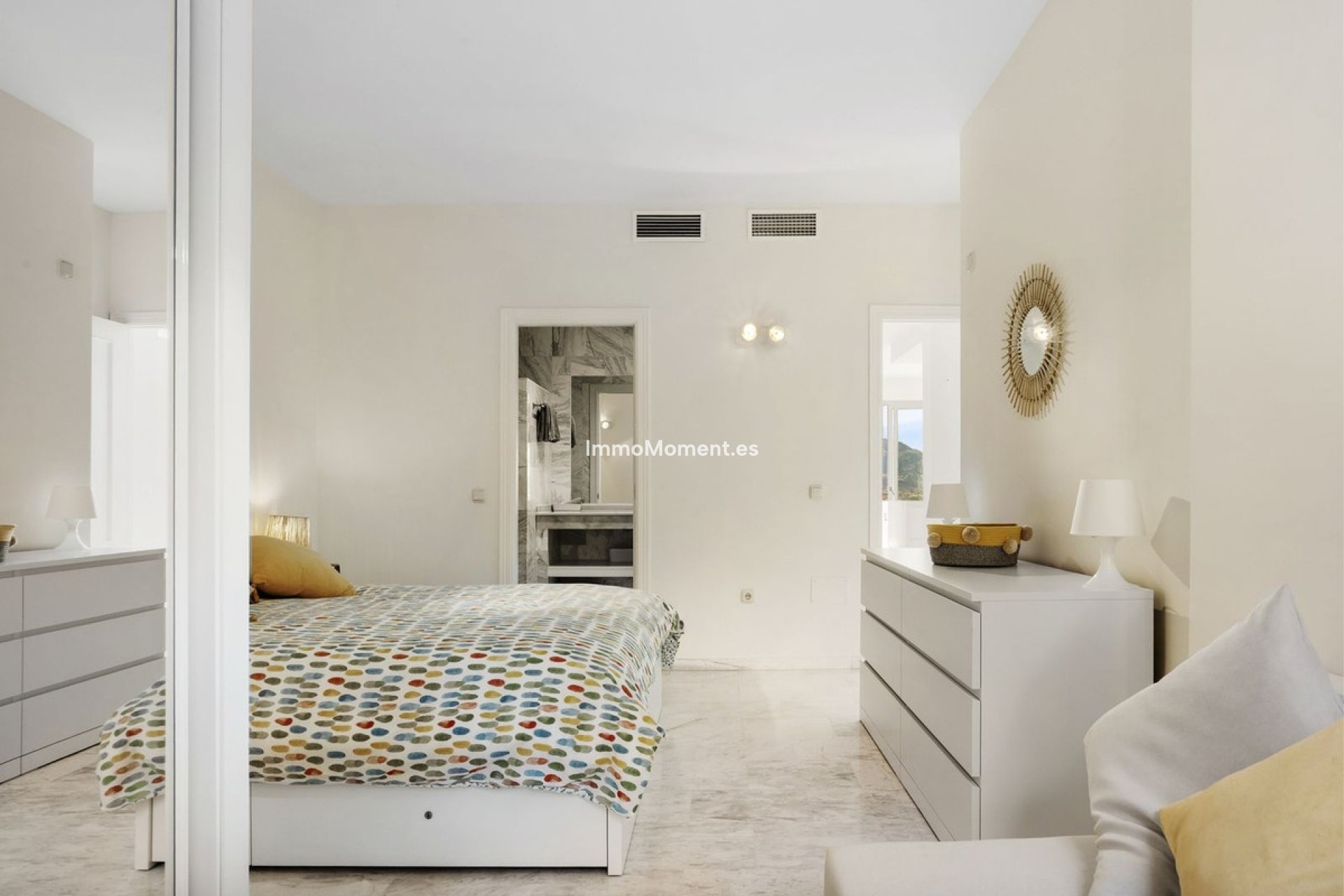 Resale - Apartment - Marbella - La Mairena