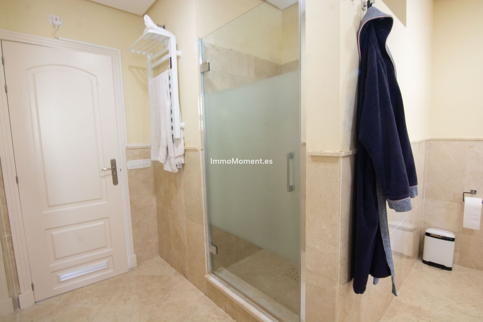 Resale - Apartment - Marbella - La Mairena