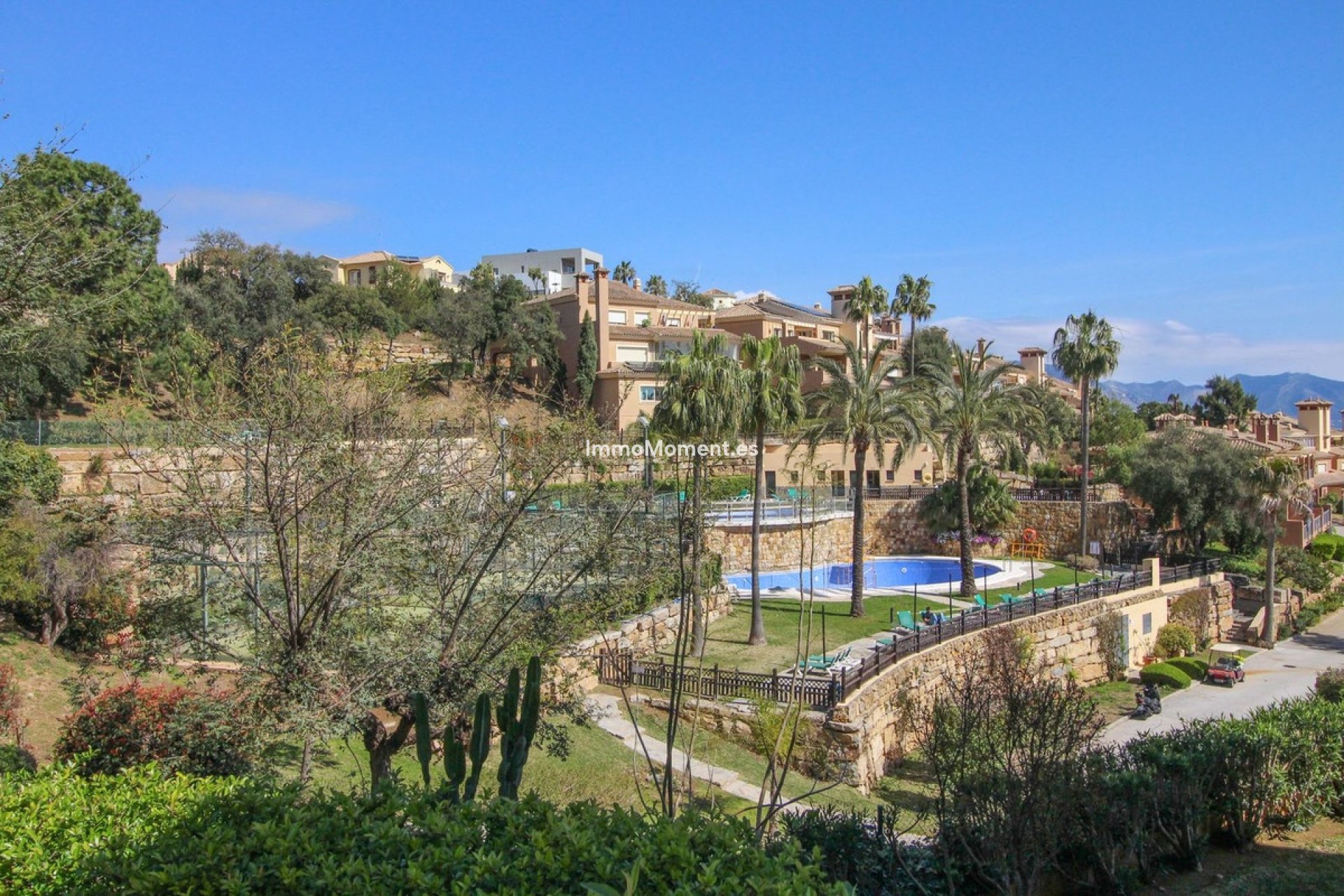Resale - Apartment - Marbella - La Mairena