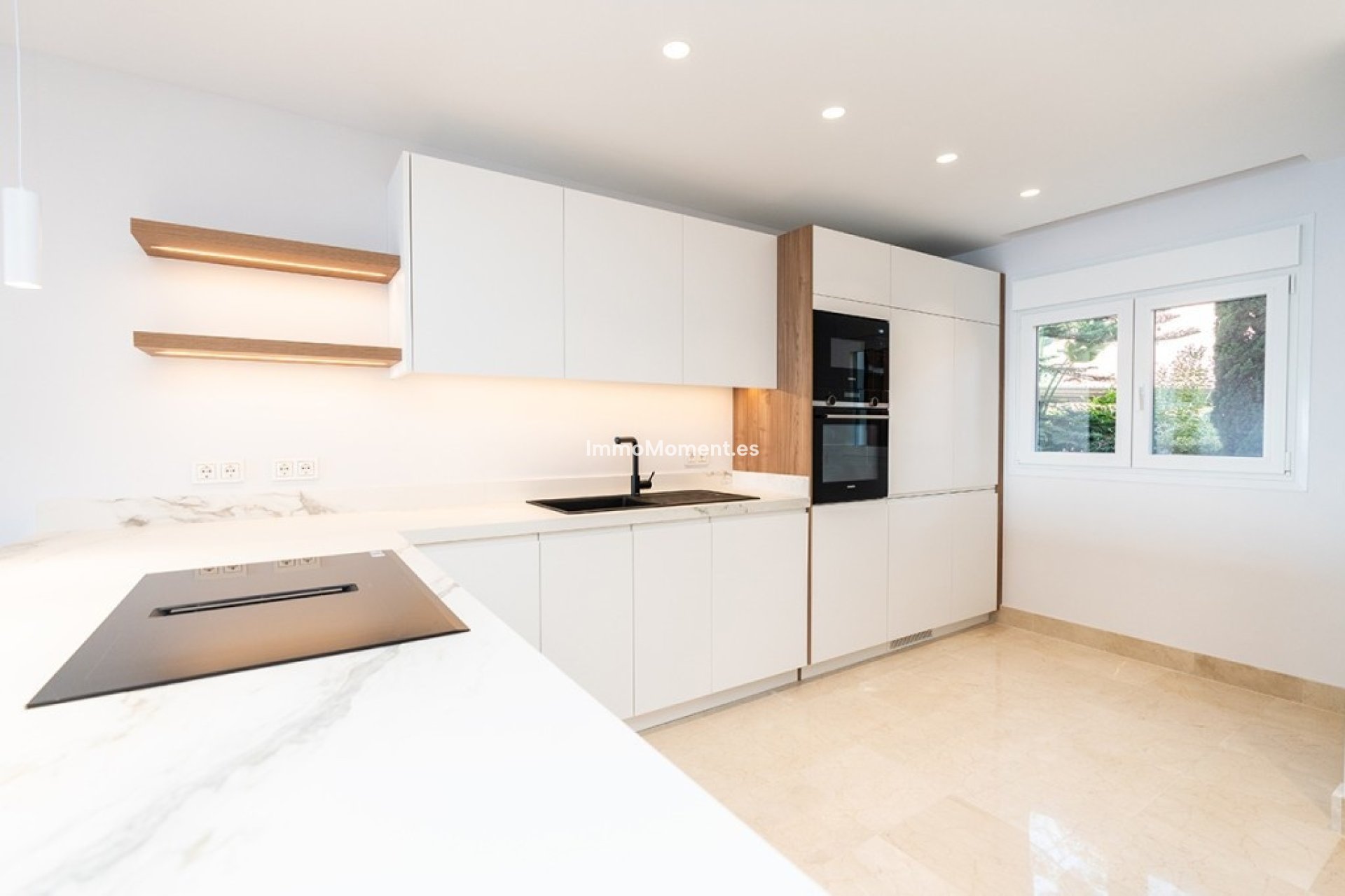 Resale - Apartment - Marbella - La Mairena