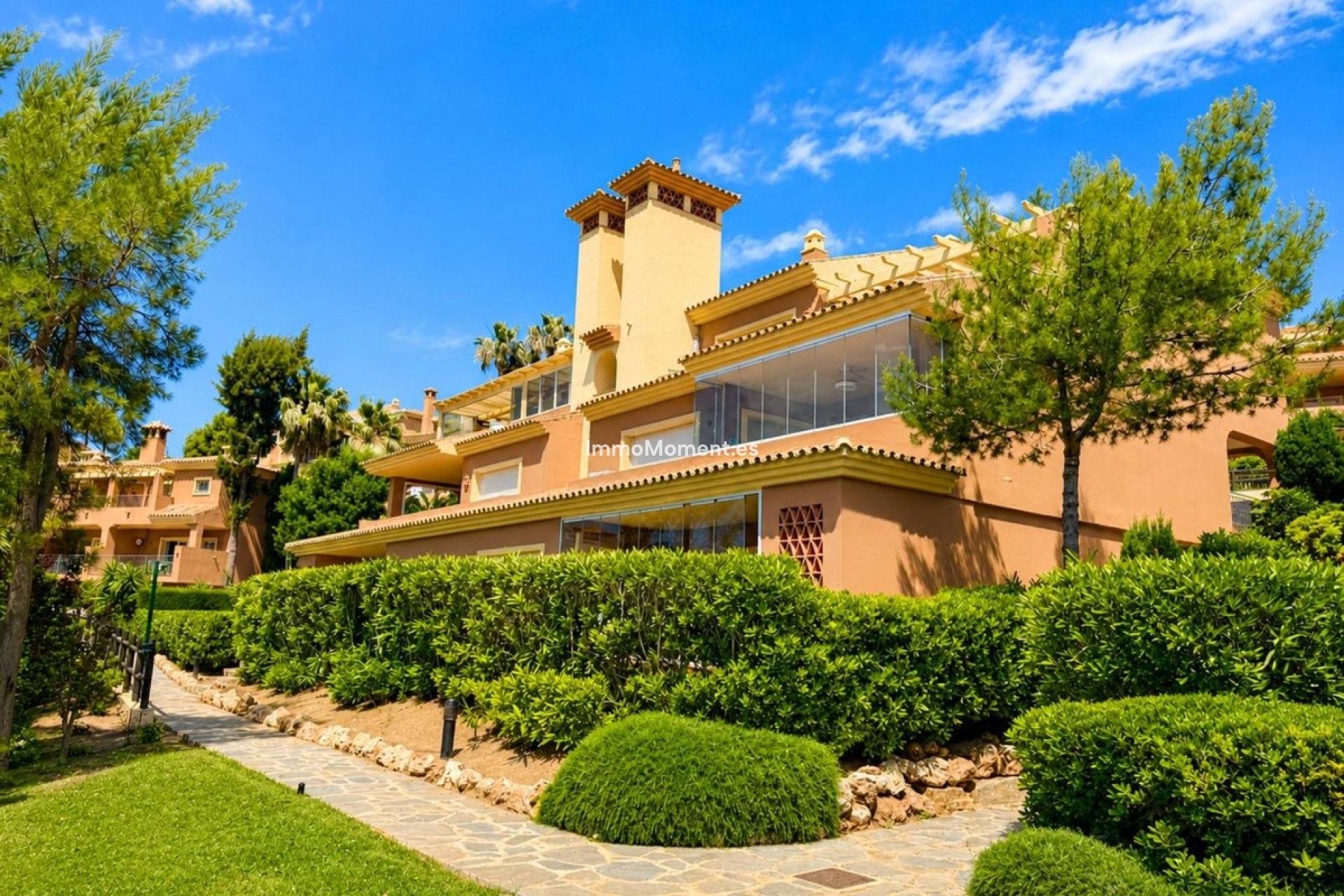Resale - Apartment - Marbella - La Mairena