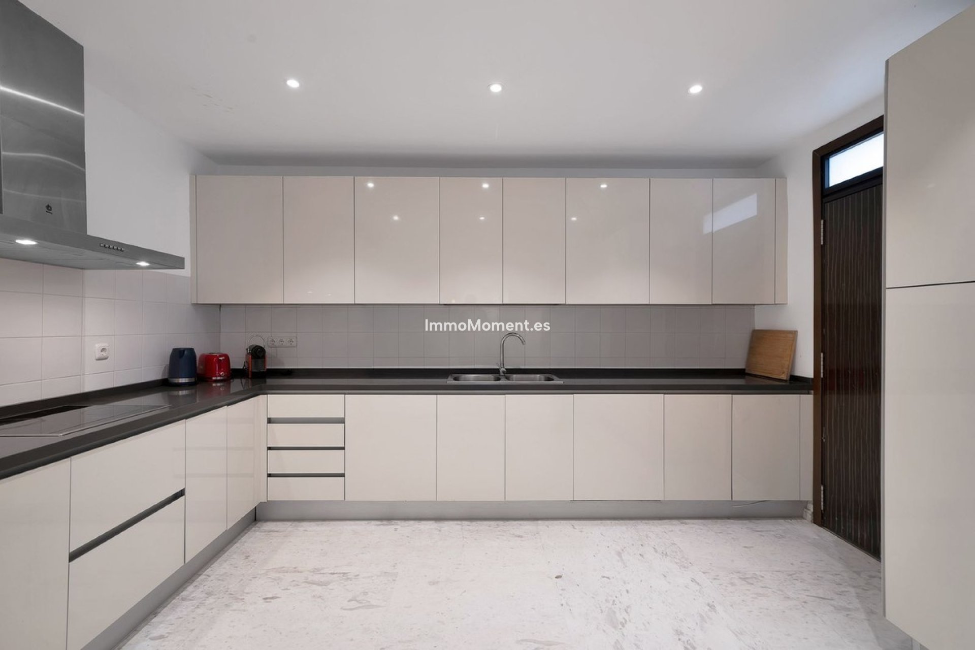 Resale - Apartment - Marbella - La Mairena