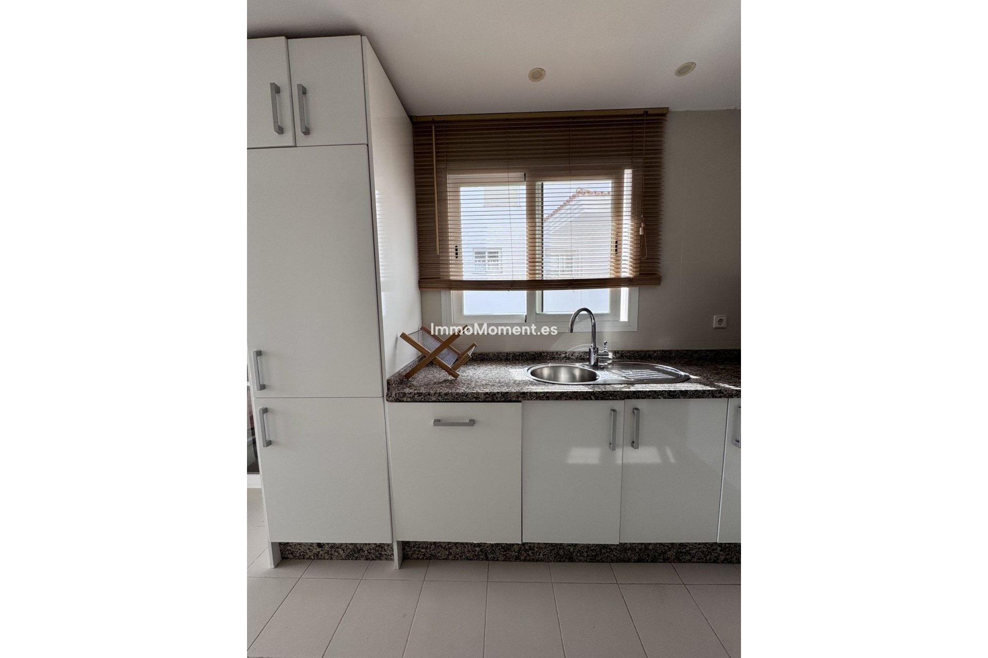 Resale - Apartment - Marbella - La Mairena