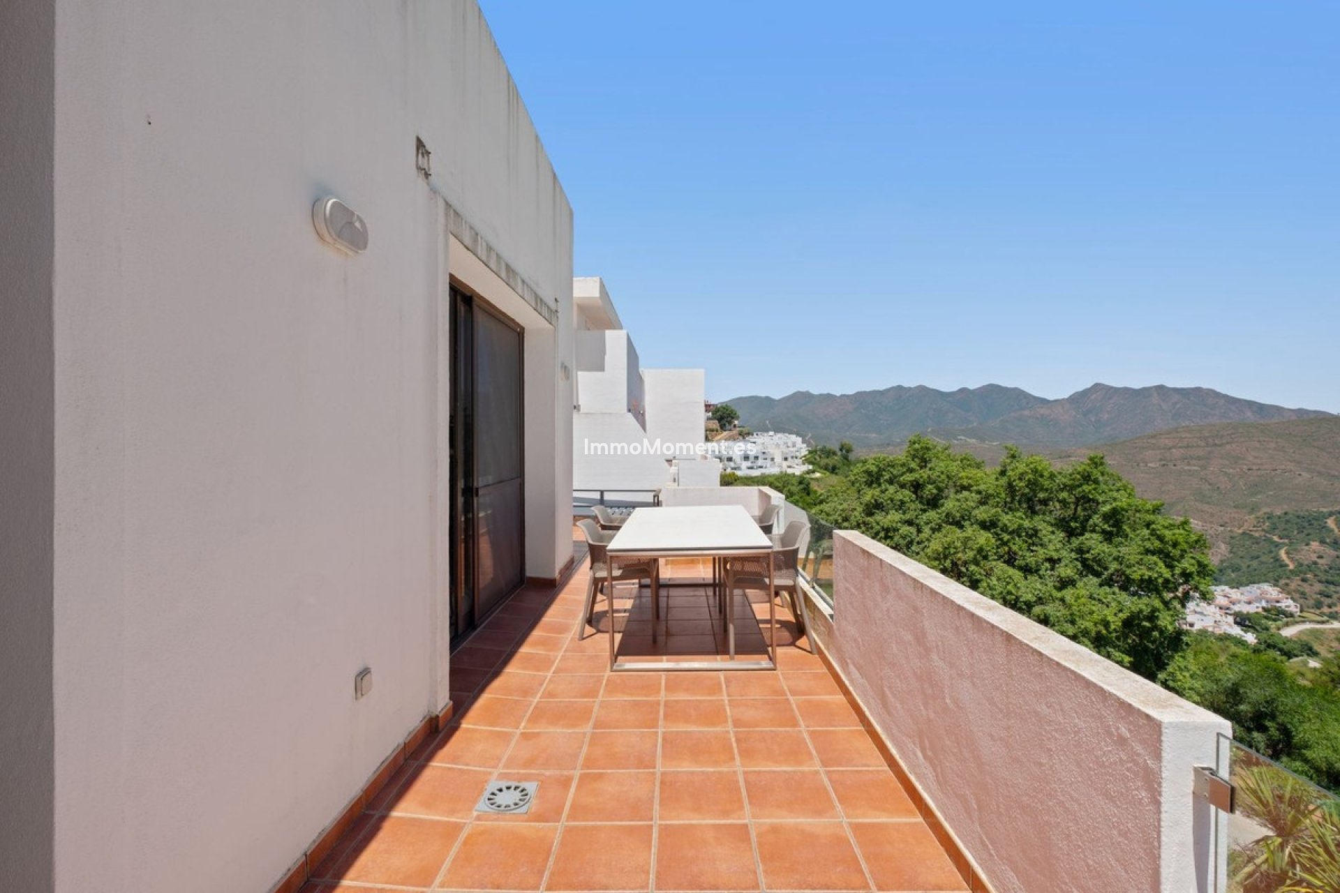 Resale - Apartment - Marbella - La Mairena