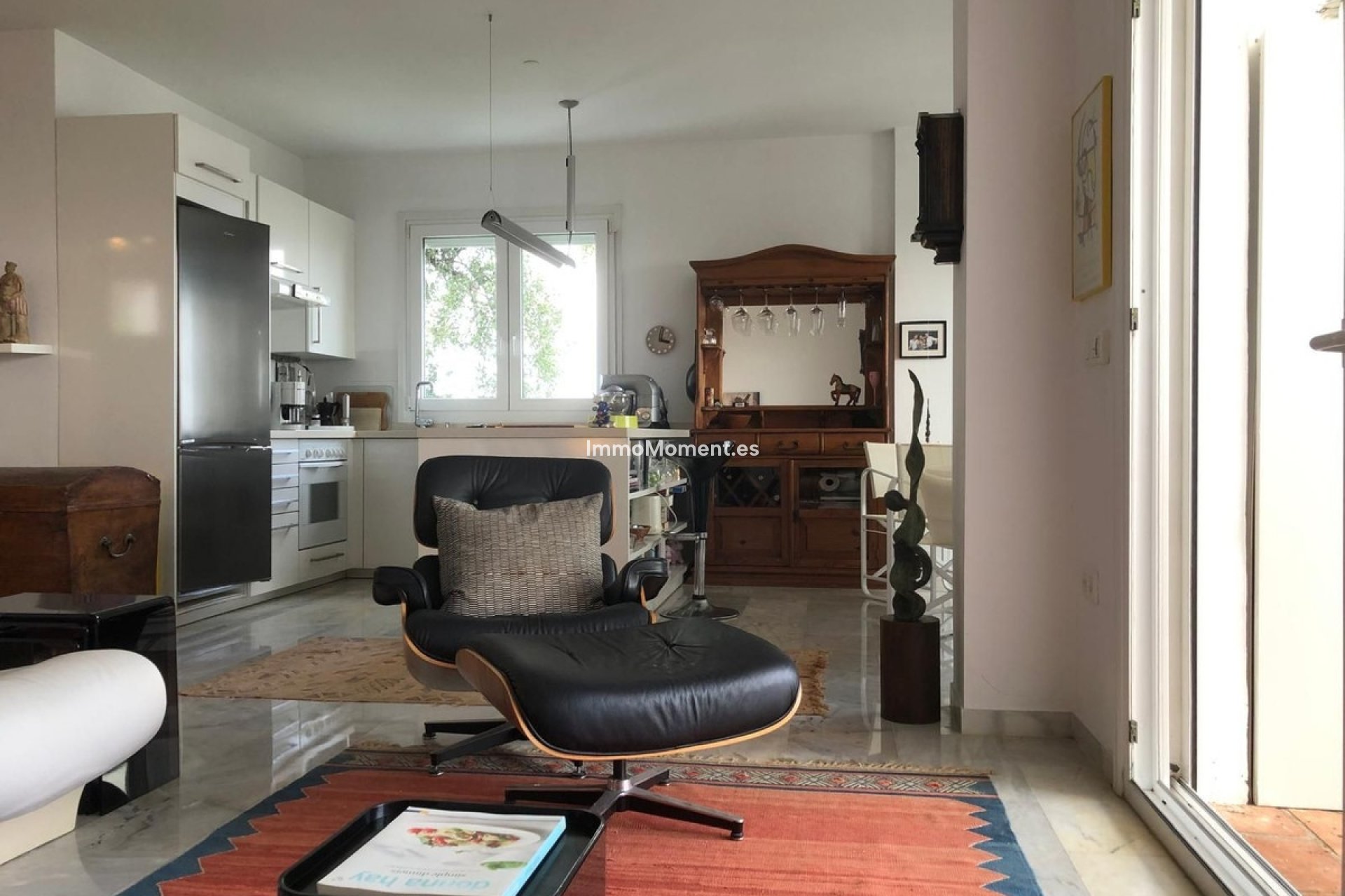 Resale - Apartment - Marbella - La Mairena