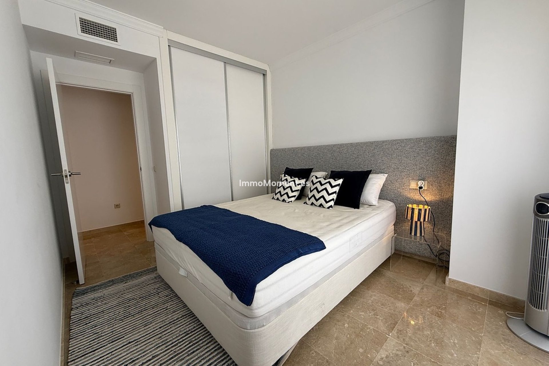 Resale - Apartment - Marbella - La Mairena