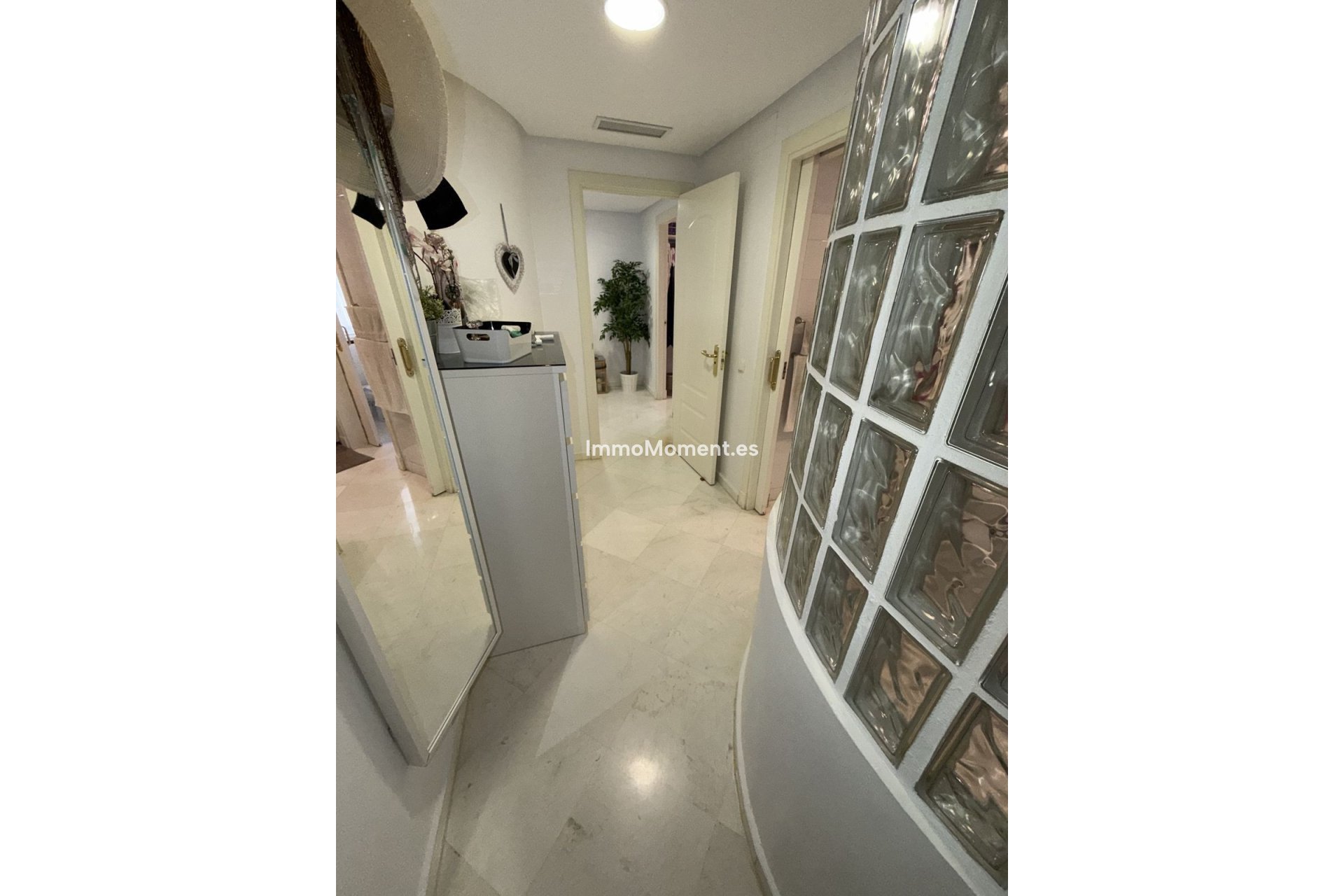 Resale - Apartment - Marbella - La Mairena