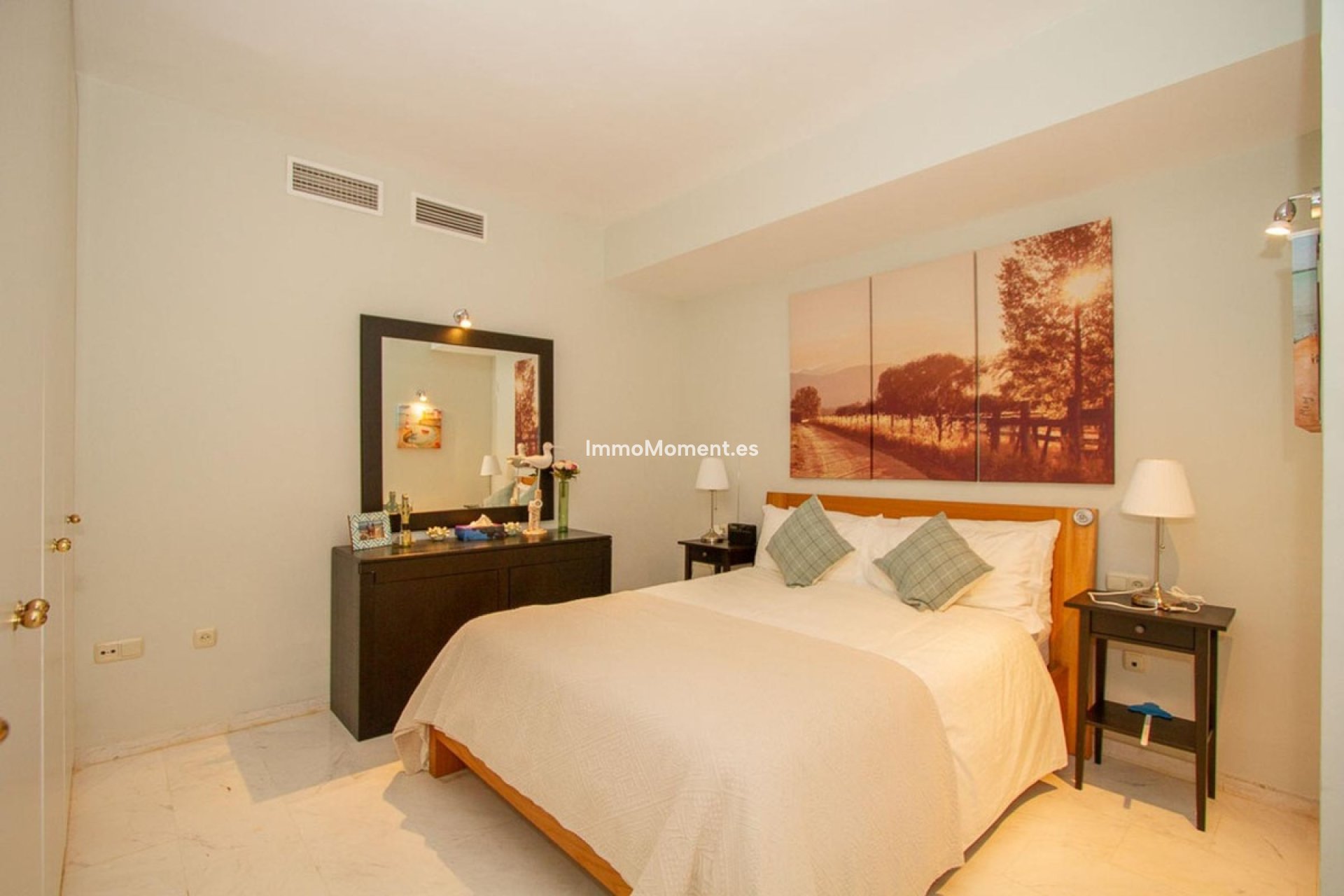 Resale - Apartment - Marbella - La Mairena