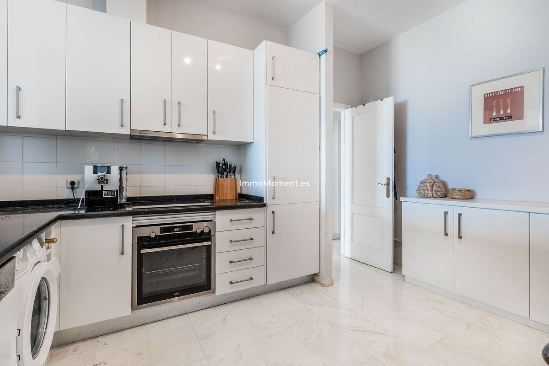 Resale - Apartment - Marbella - La Mairena
