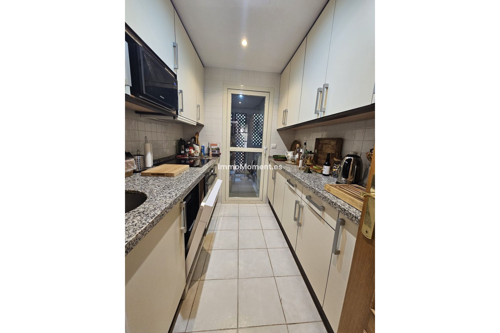 Resale - Apartment - Marbella - Las Chapas