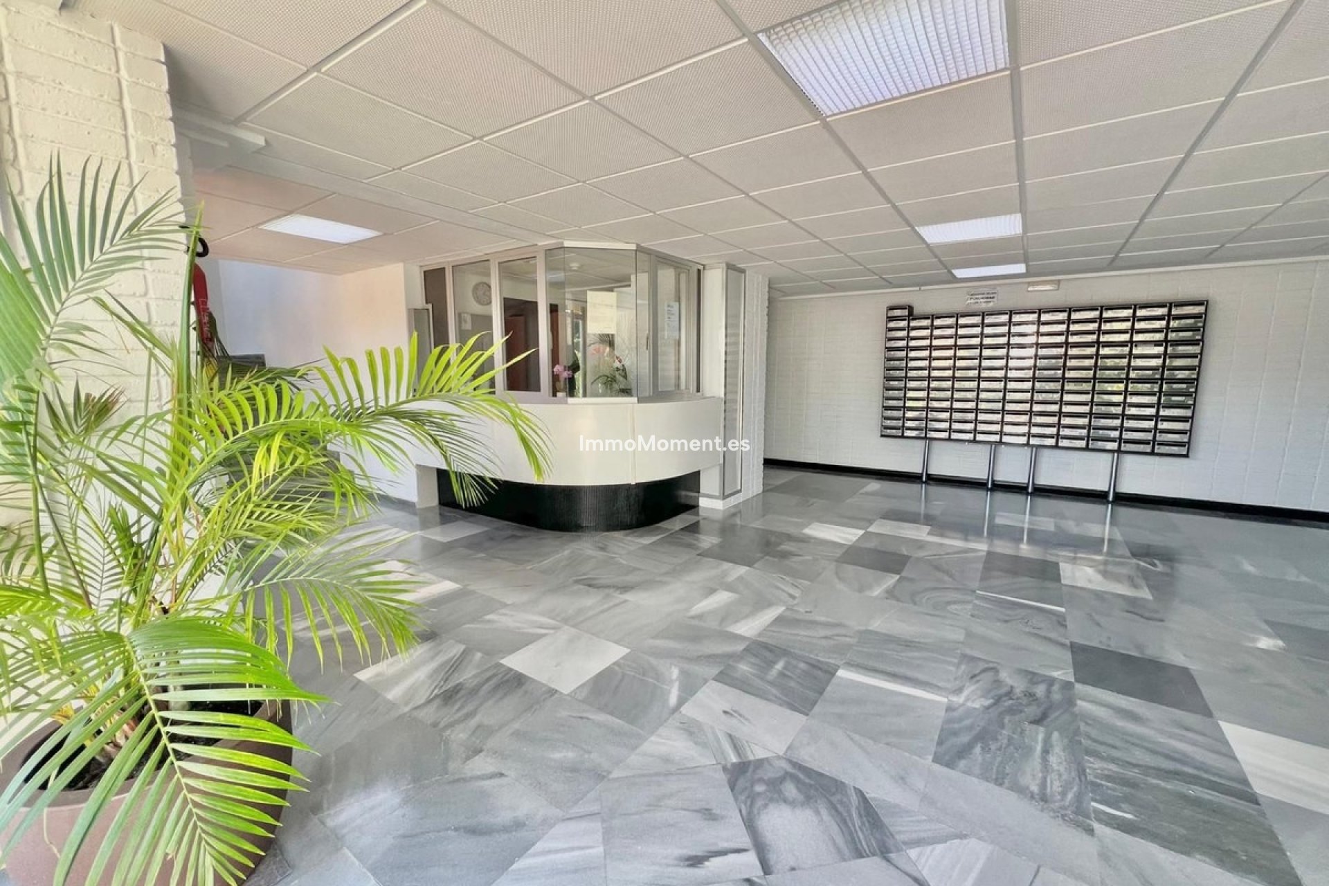 Resale - Apartment - Marbella - Las Chapas