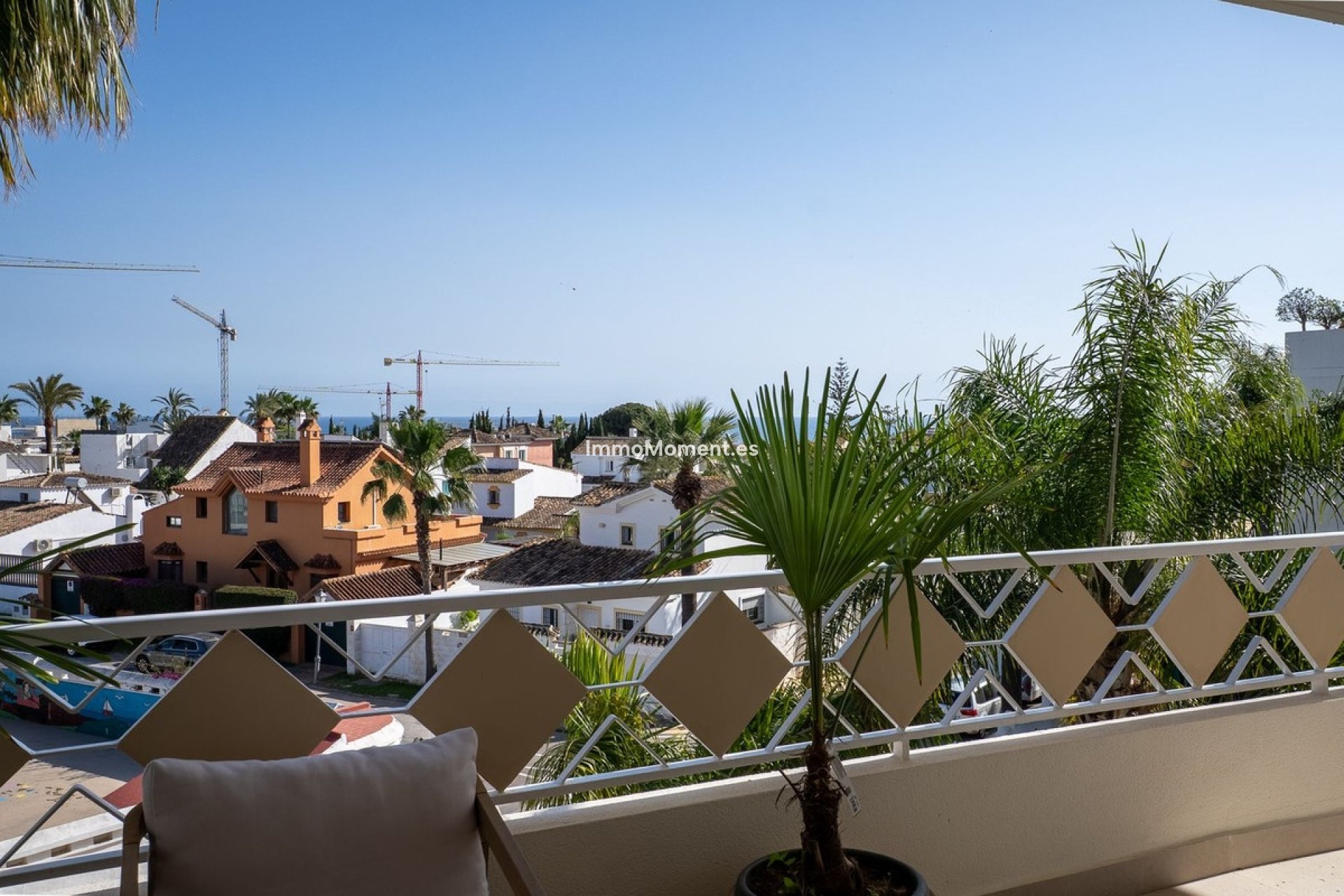 Resale - Apartment - Marbella - Las Chapas