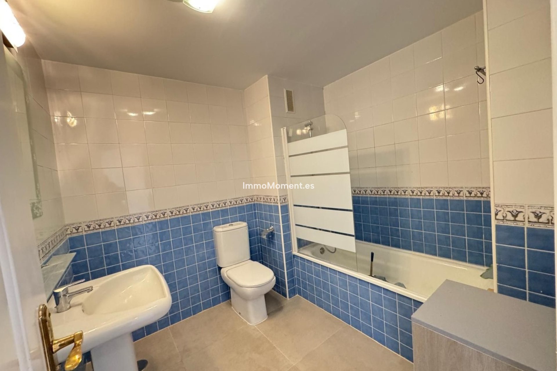 Resale - Apartment - Marbella - Las Chapas