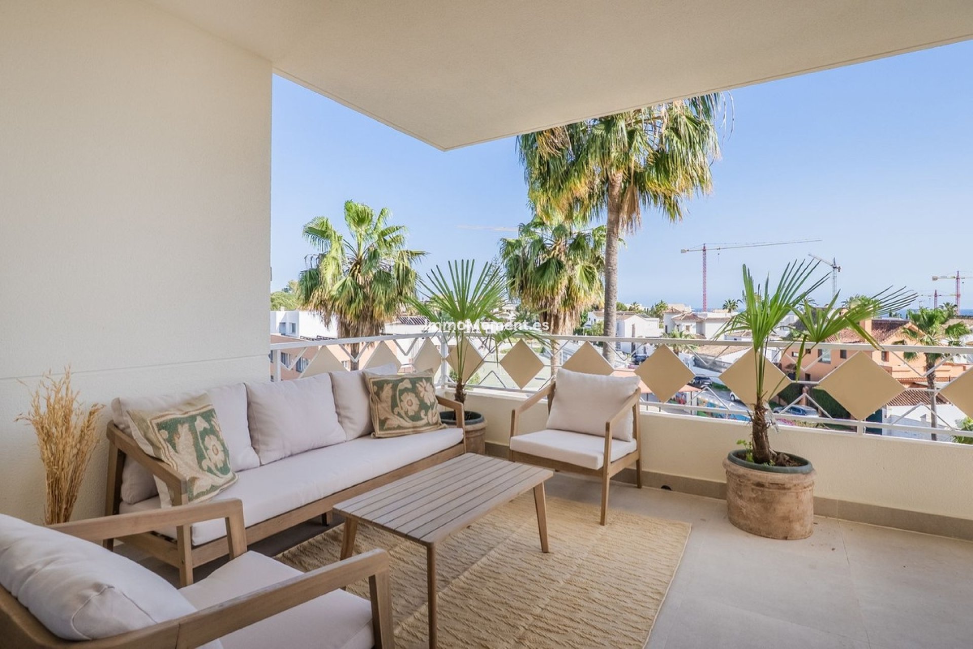 Resale - Apartment - Marbella - Las Chapas