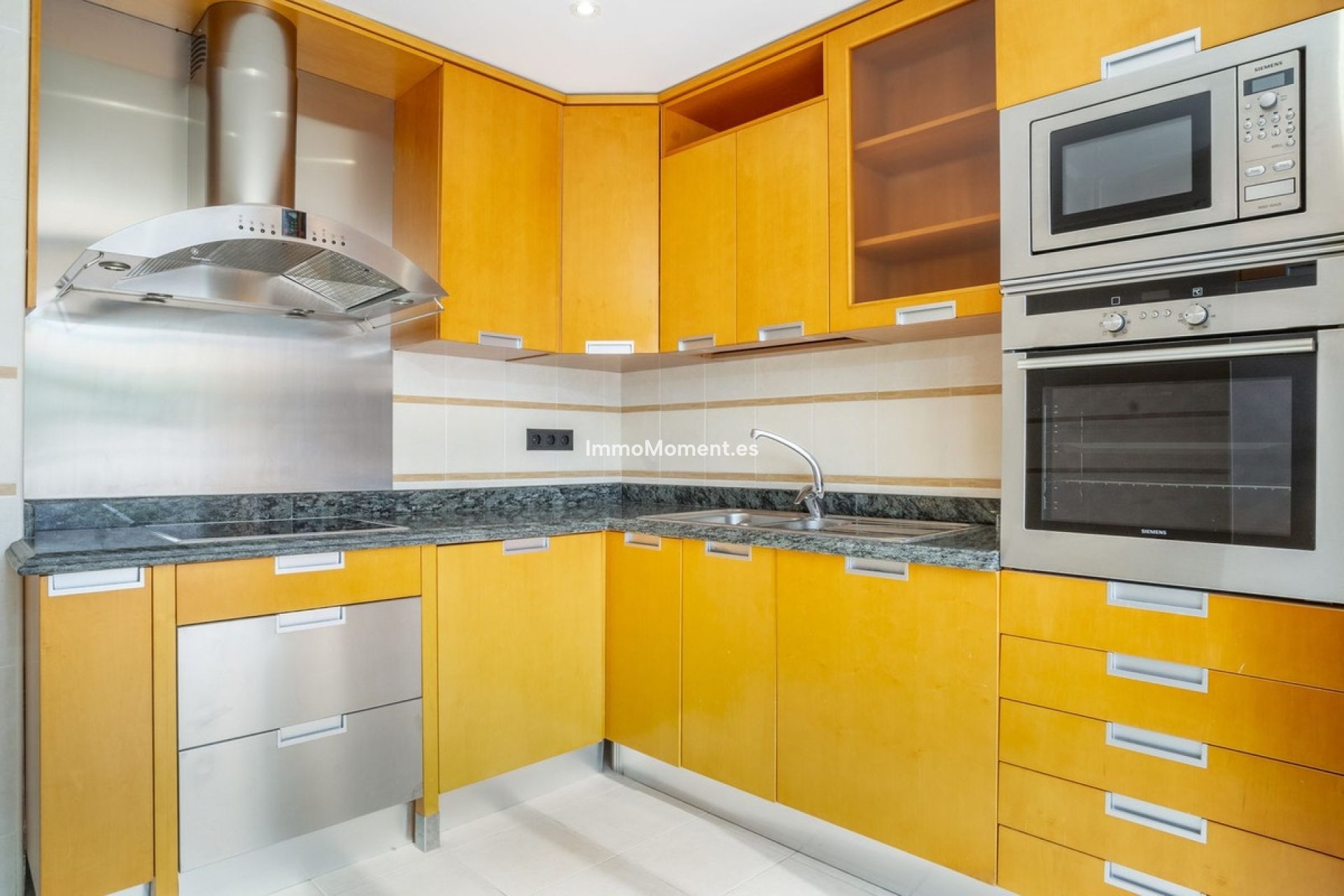 Resale - Apartment - Marbella - Marbella Centro