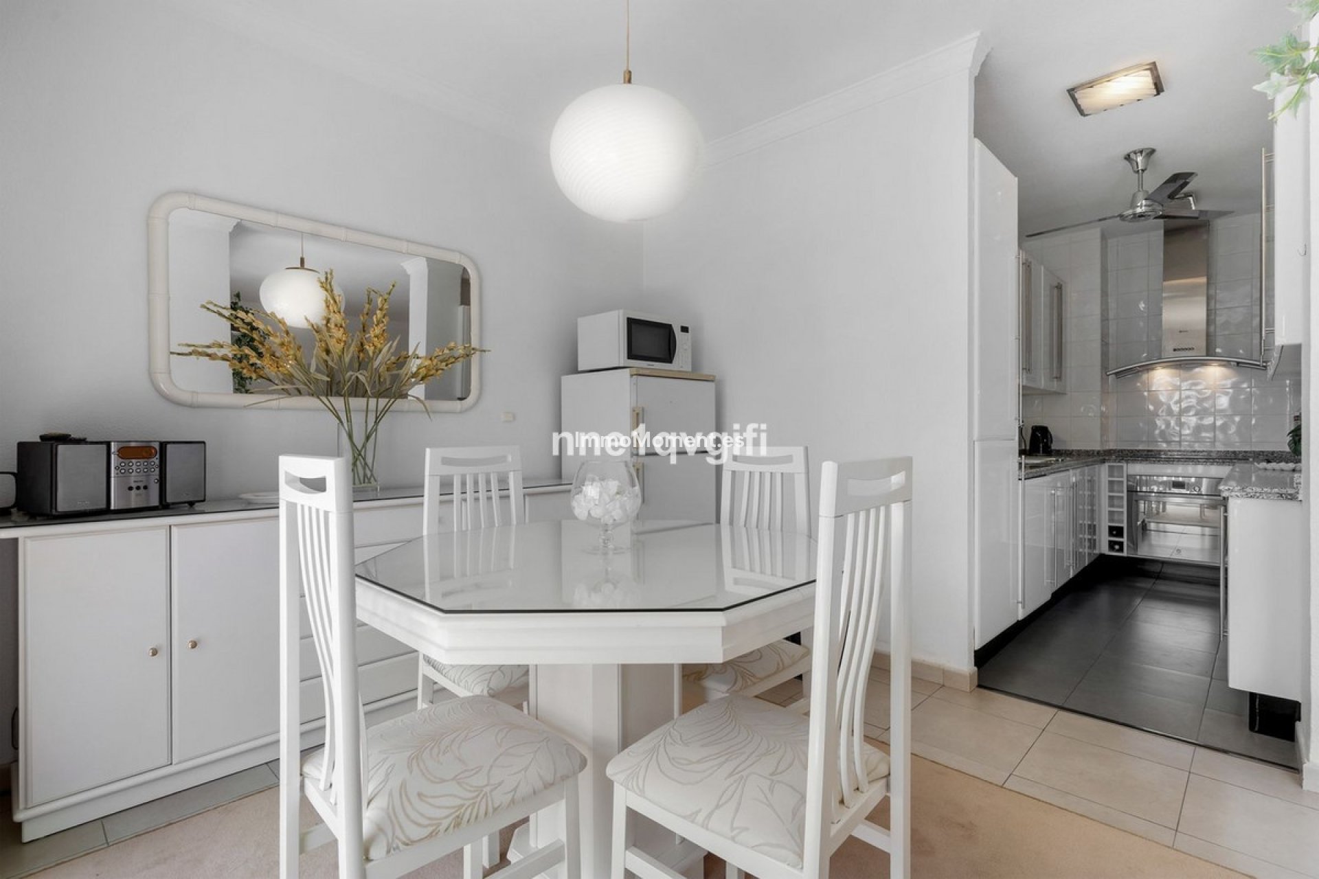 Resale - Apartment - Marbella - Nagüeles