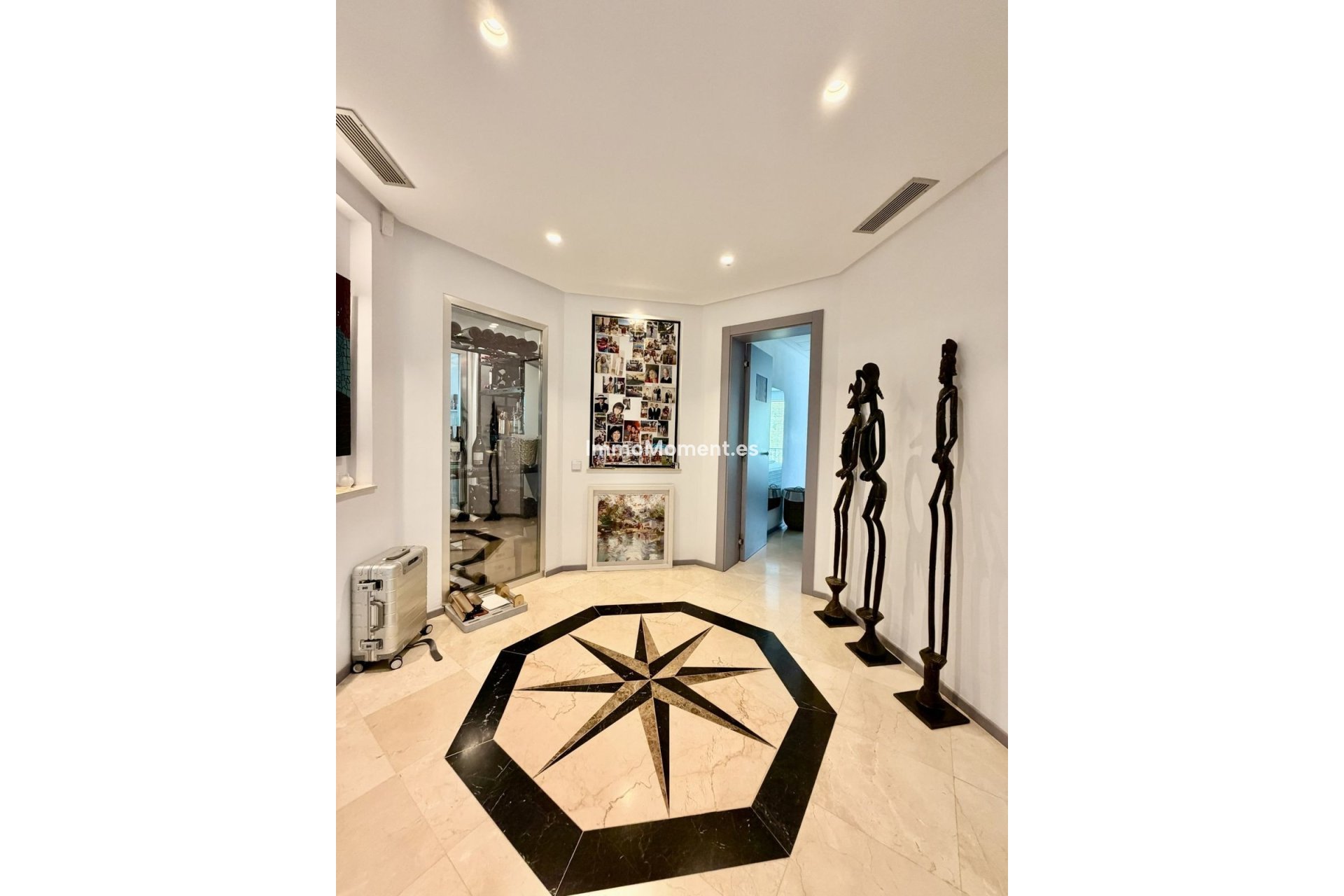 Resale - Apartment - Marbella - Nueva Andalucía